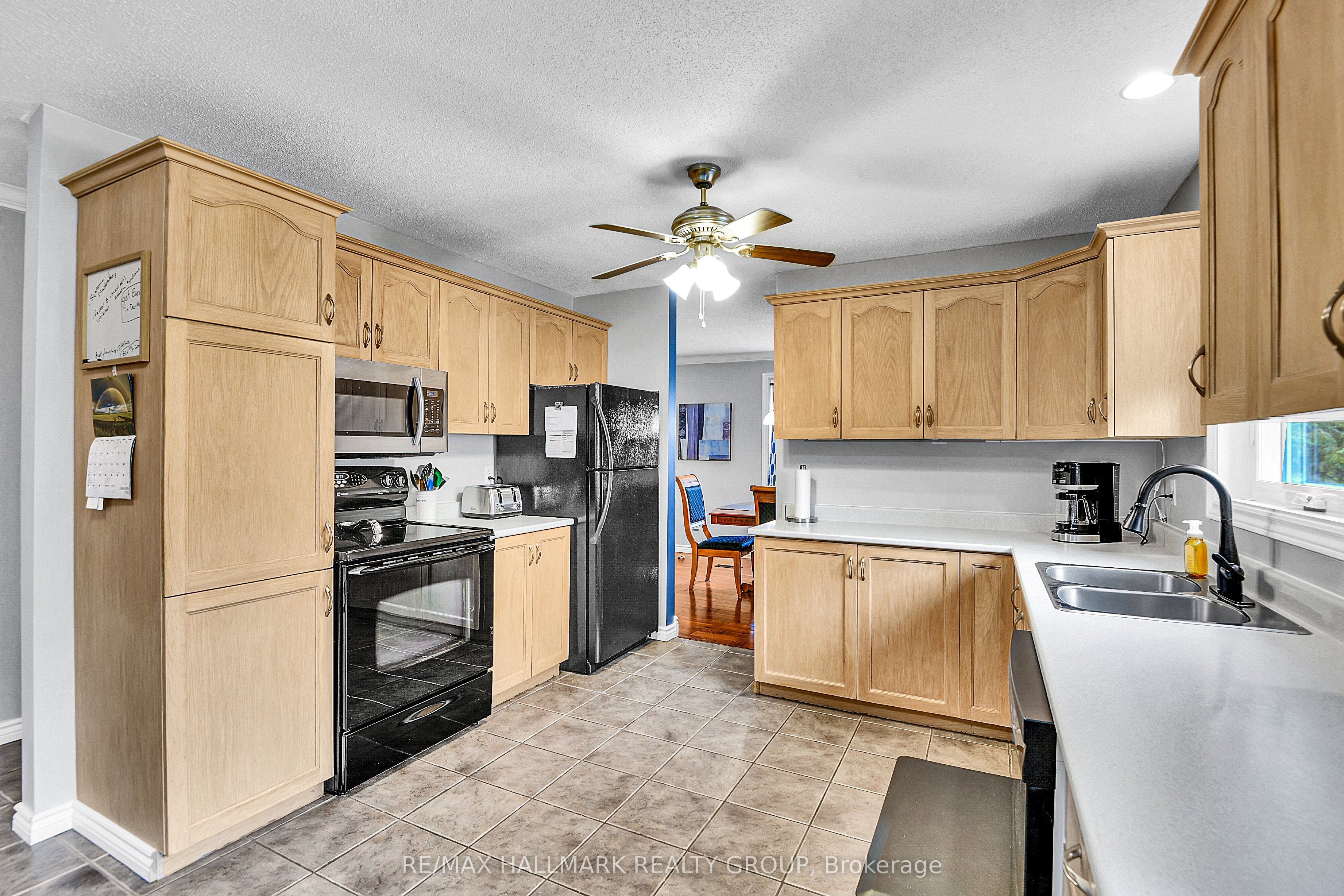 7 Daze Street Property Photo 10