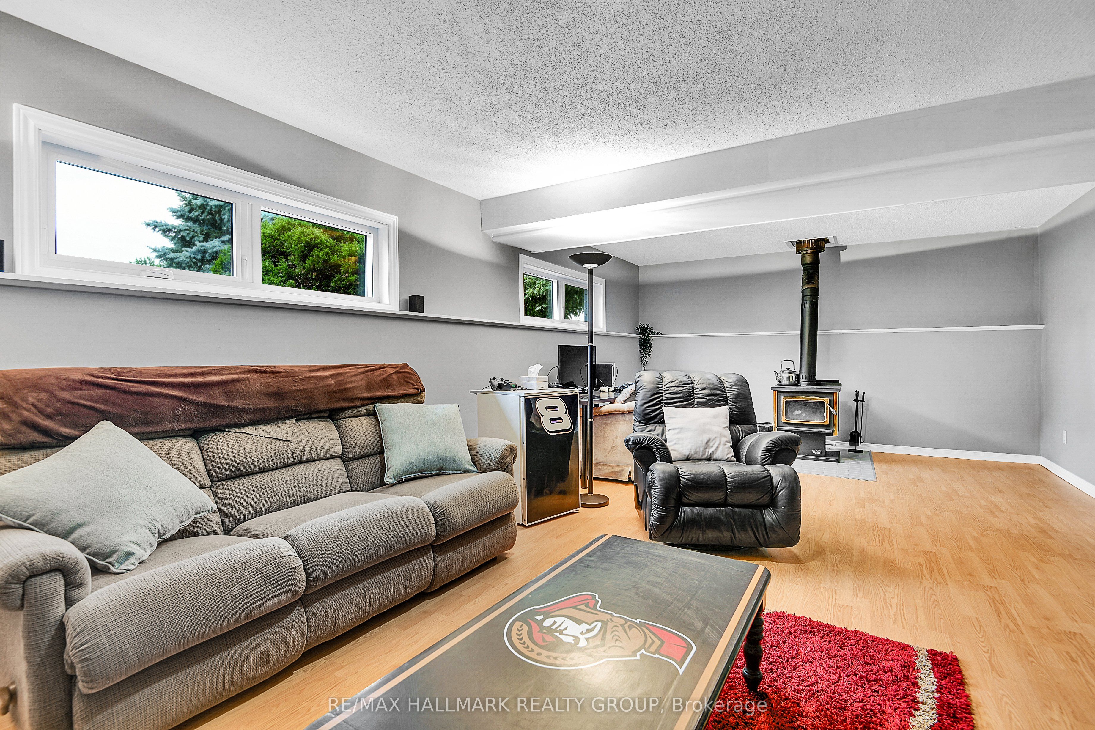 7 Daze Street Property Photo 26
