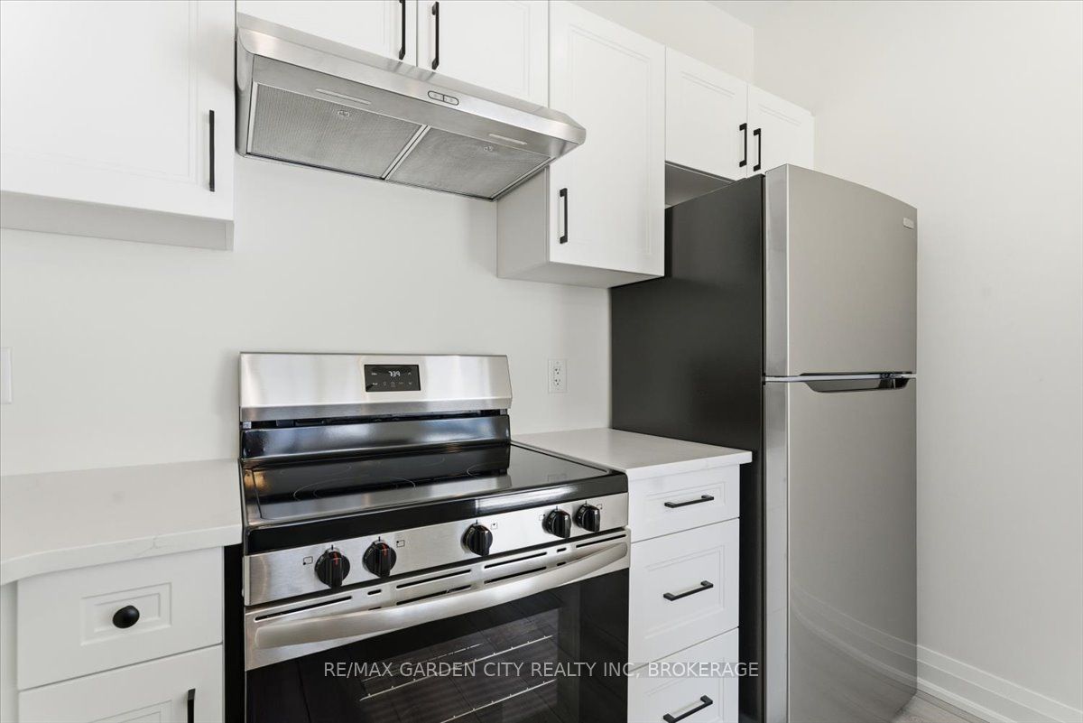 3693 Elm Street Property Photo 10