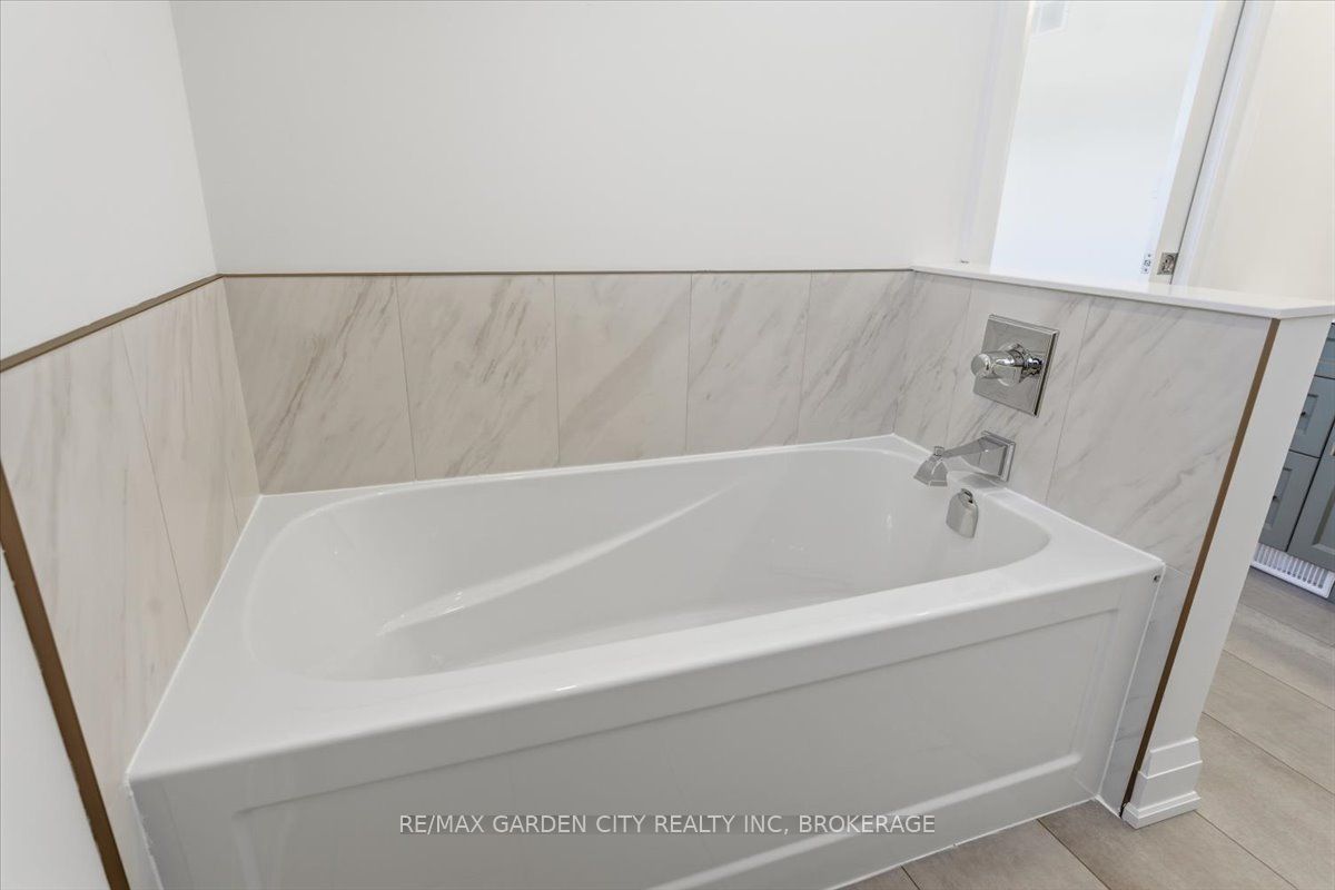 3693 Elm Street Property Photo 23