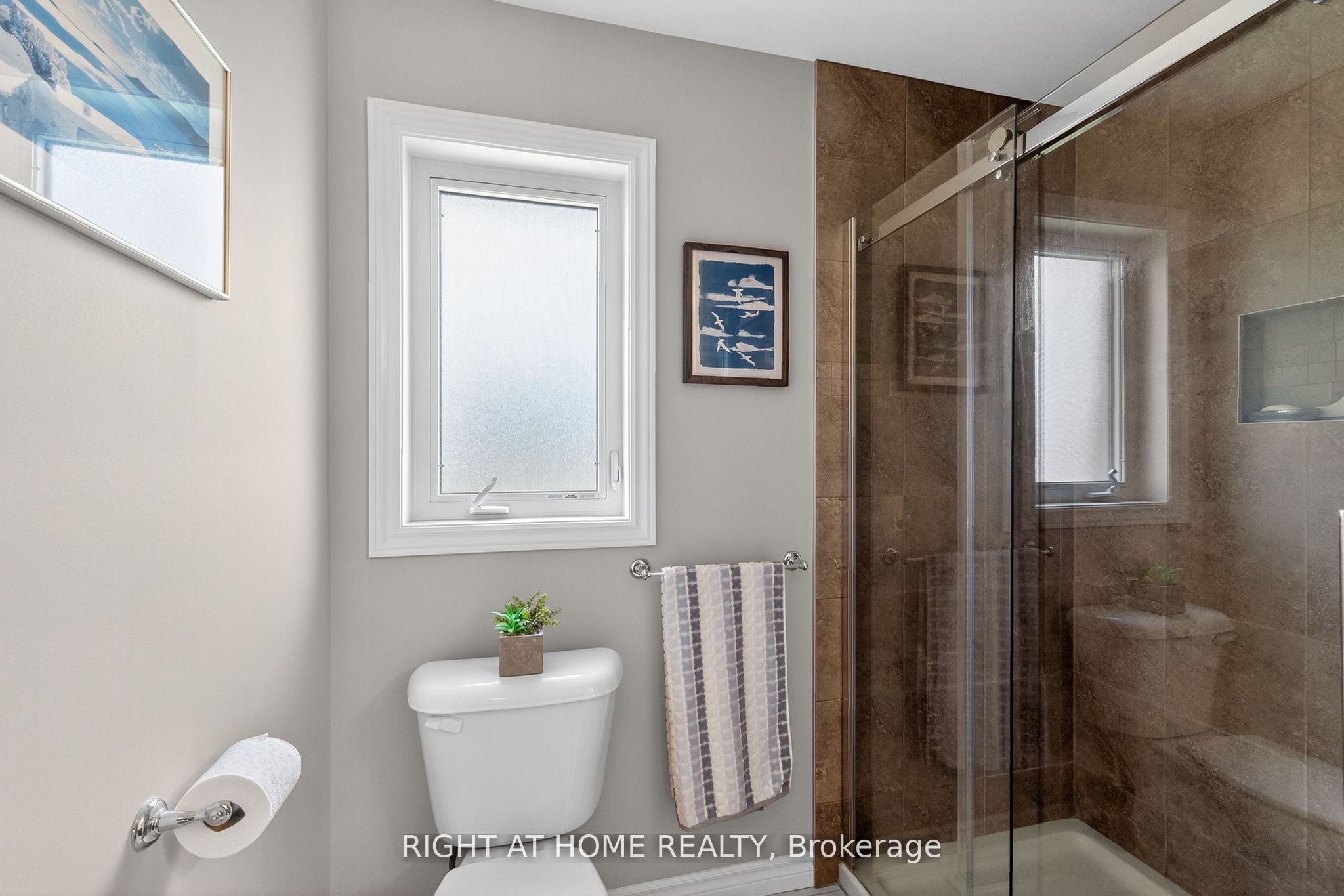190 Emery Street Property Photo 21