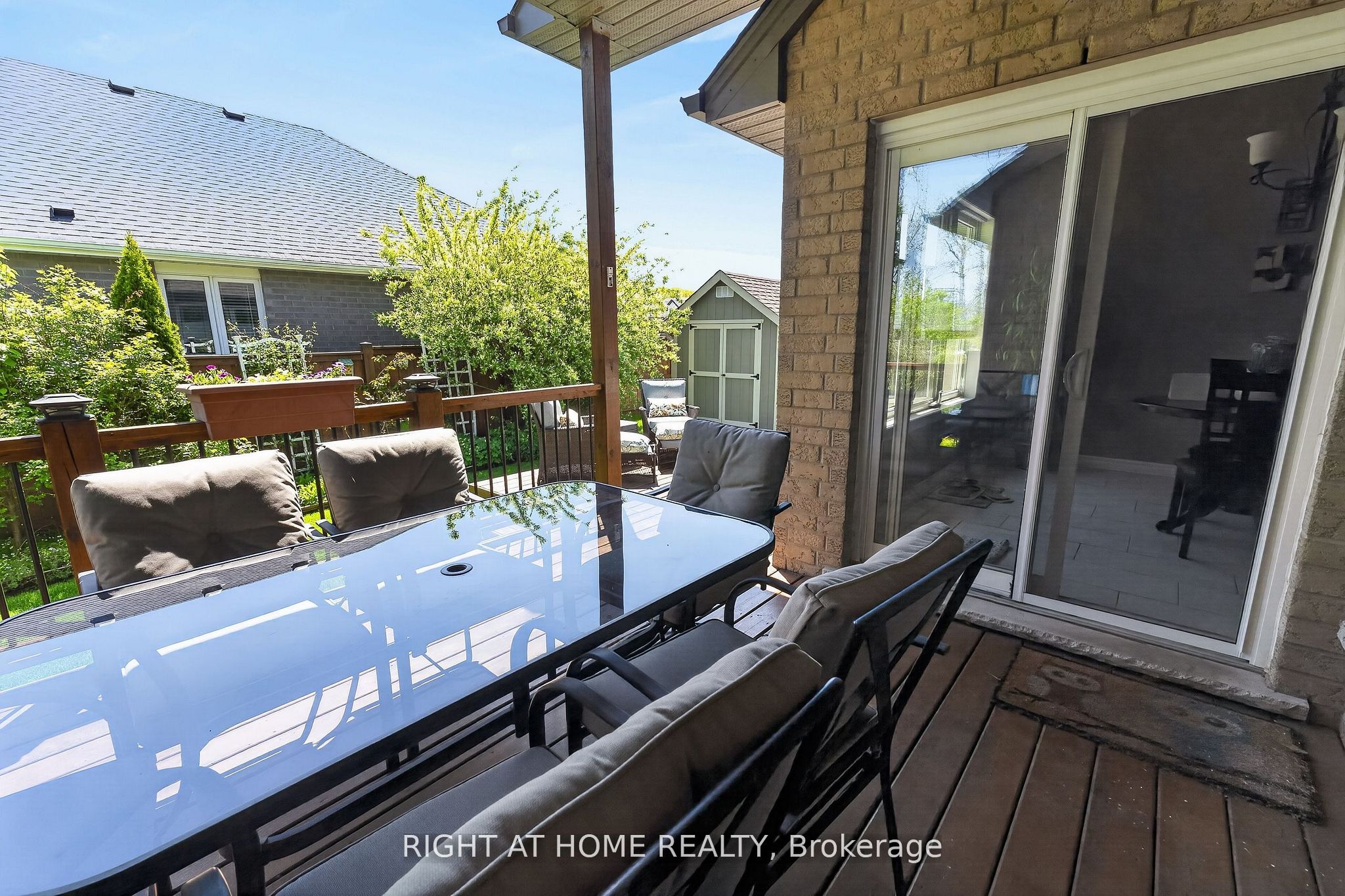 190 Emery Street Property Photo 41