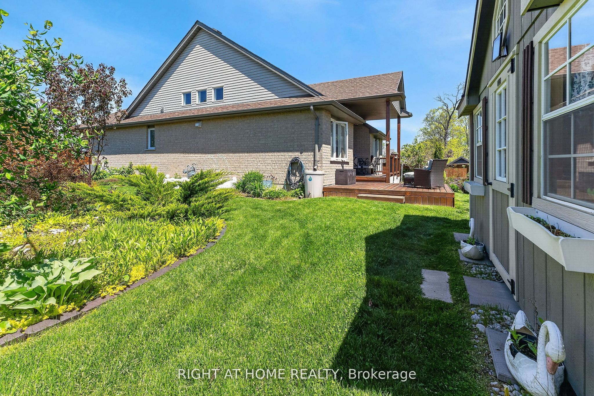 190 Emery Street Property Photo 46