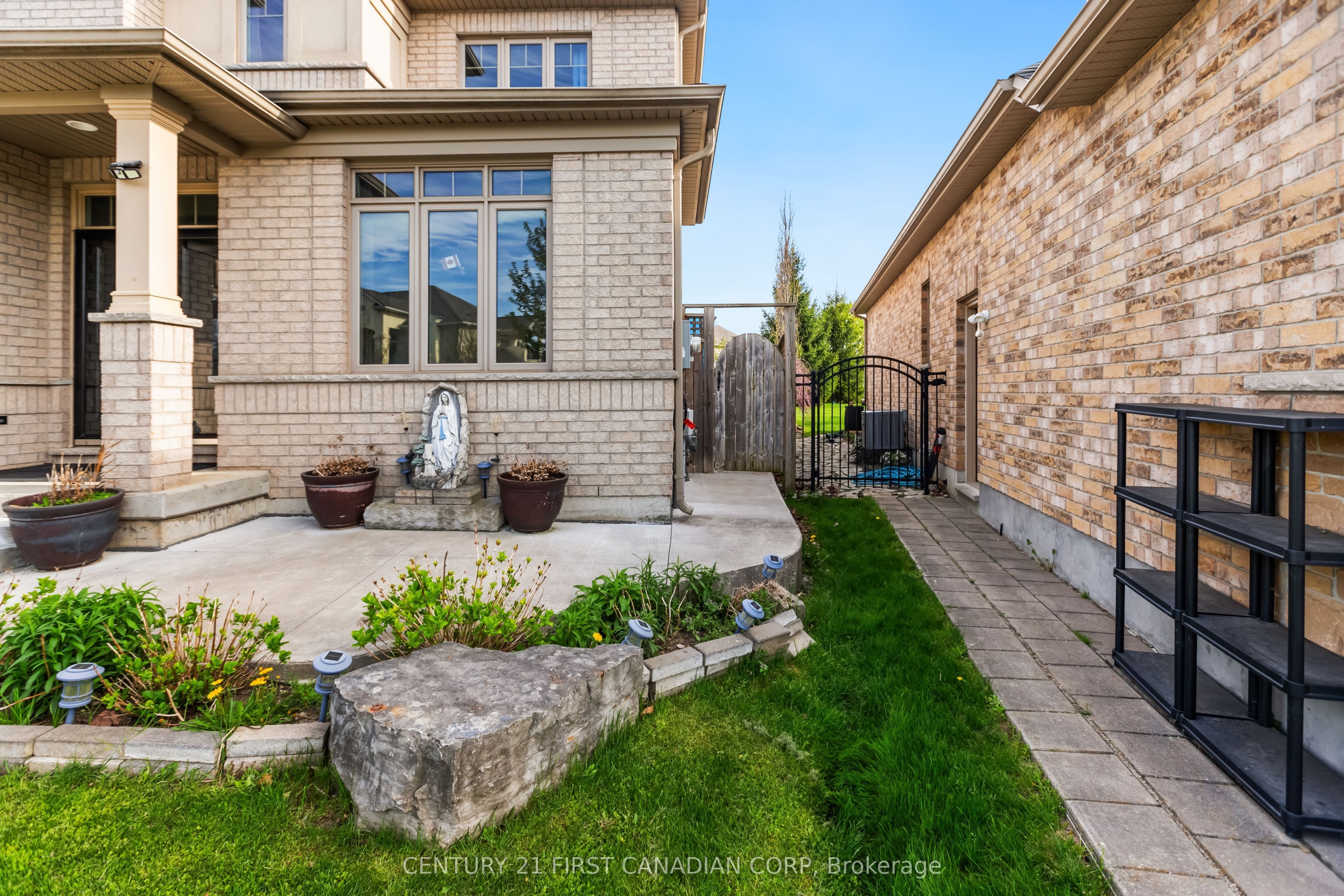 1479 Sandpiper Drive E Property Photo 4