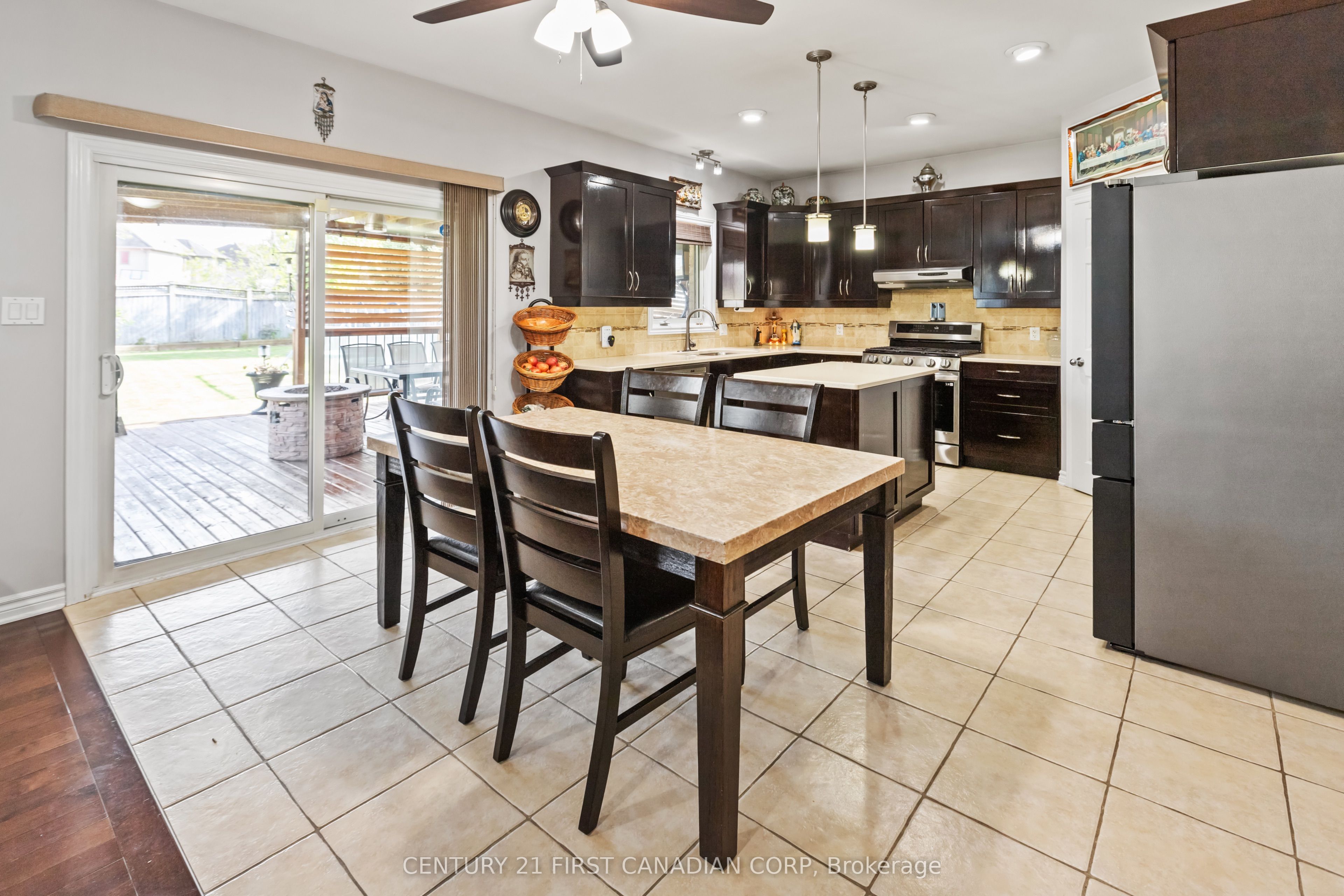 1479 Sandpiper Drive E Property Photo 10