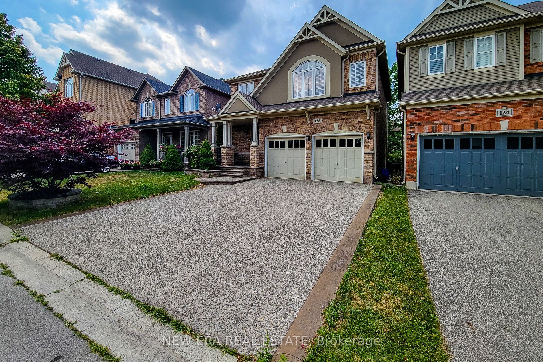 128 Montreal Circle Property Photo 3