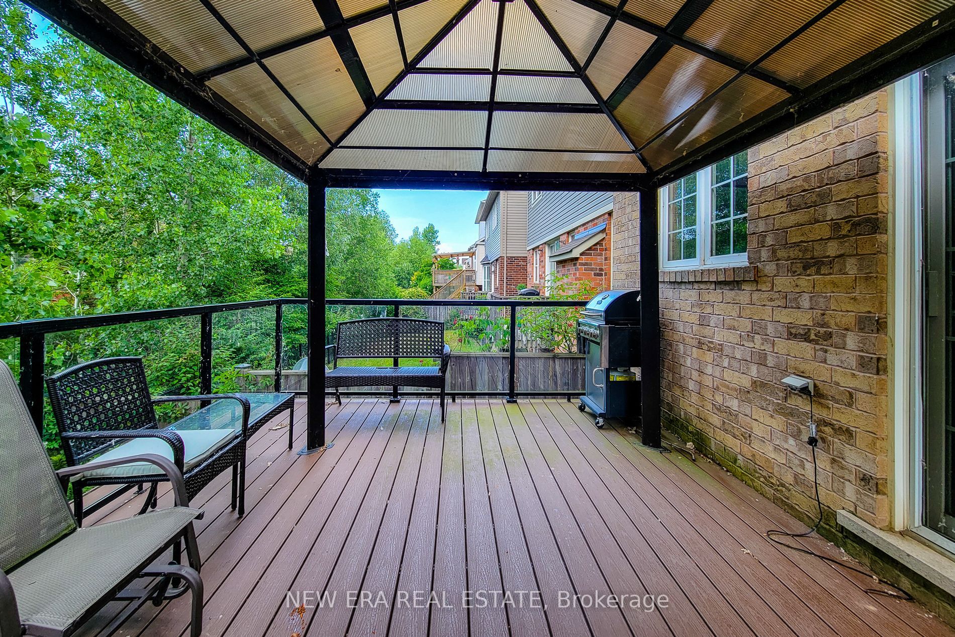 128 Montreal Circle Property Photo 6