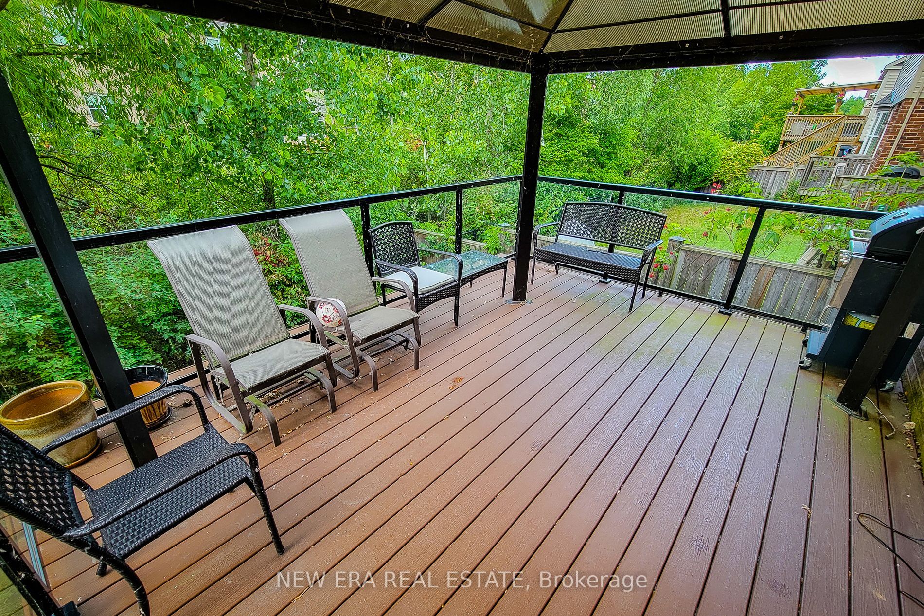 128 Montreal Circle Property Photo 7