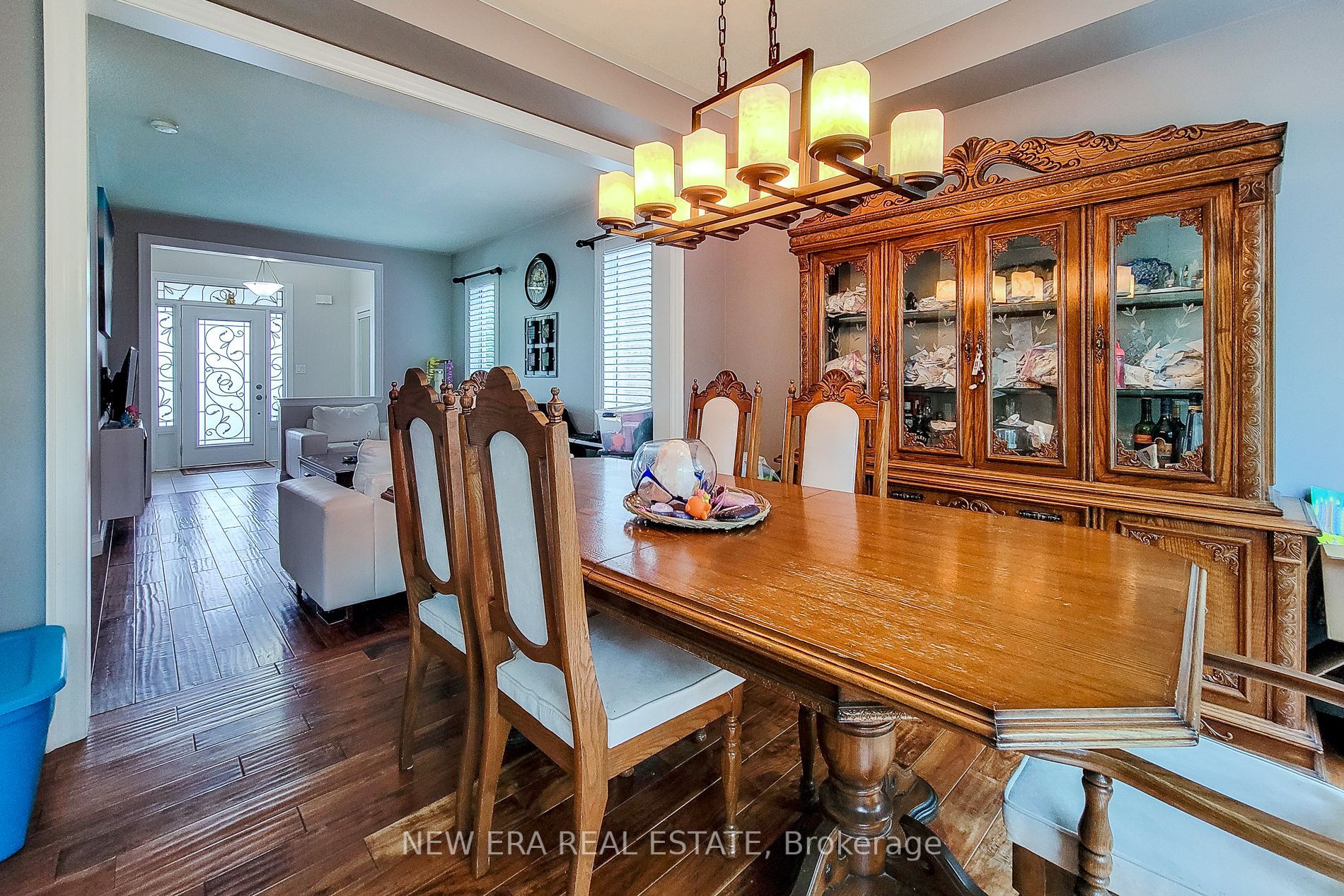 128 Montreal Circle Property Photo 14