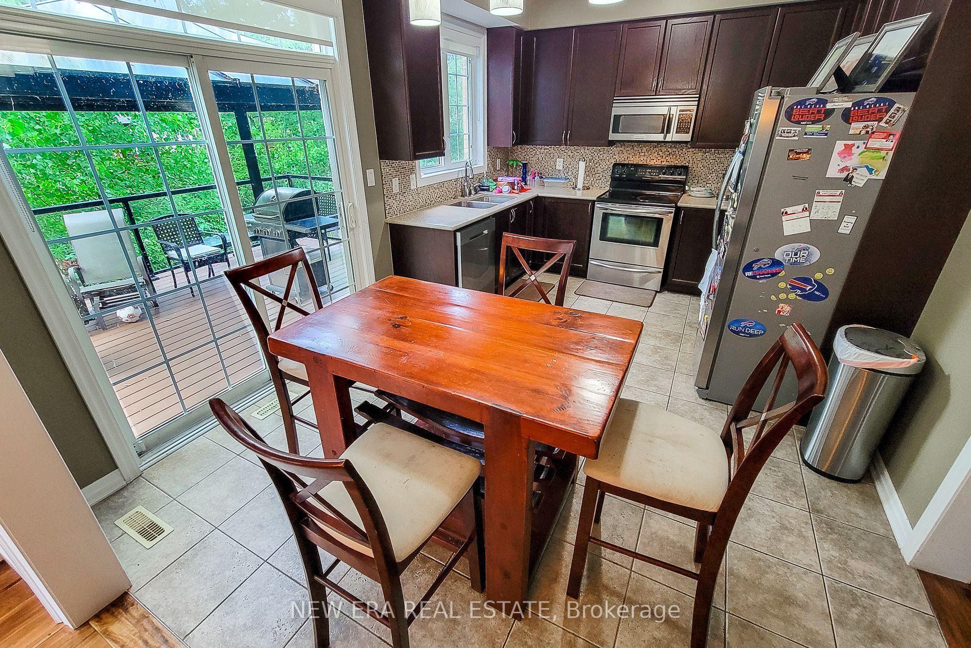 128 Montreal Circle Property Photo 16