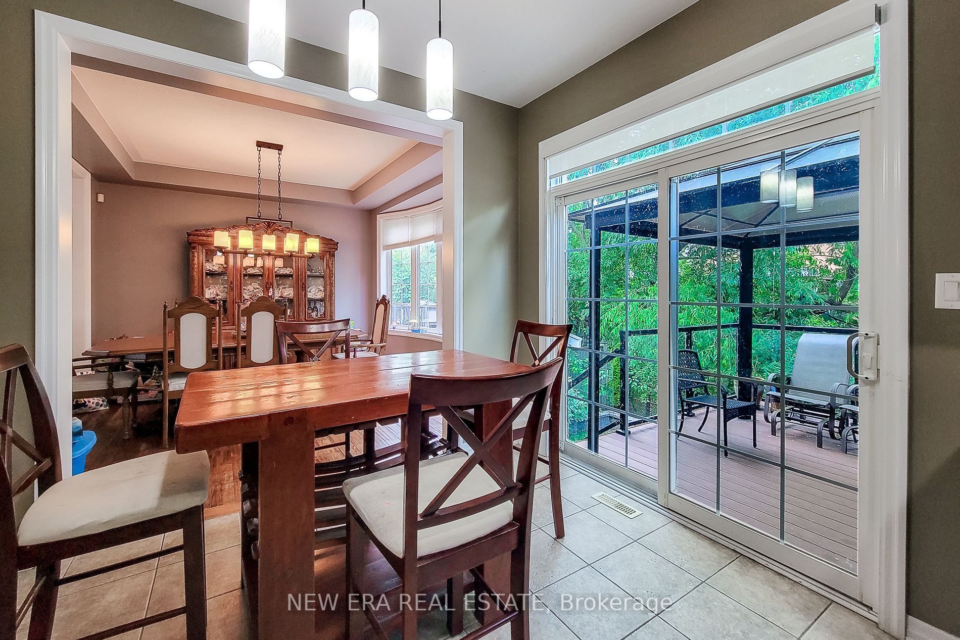 128 Montreal Circle Property Photo 17