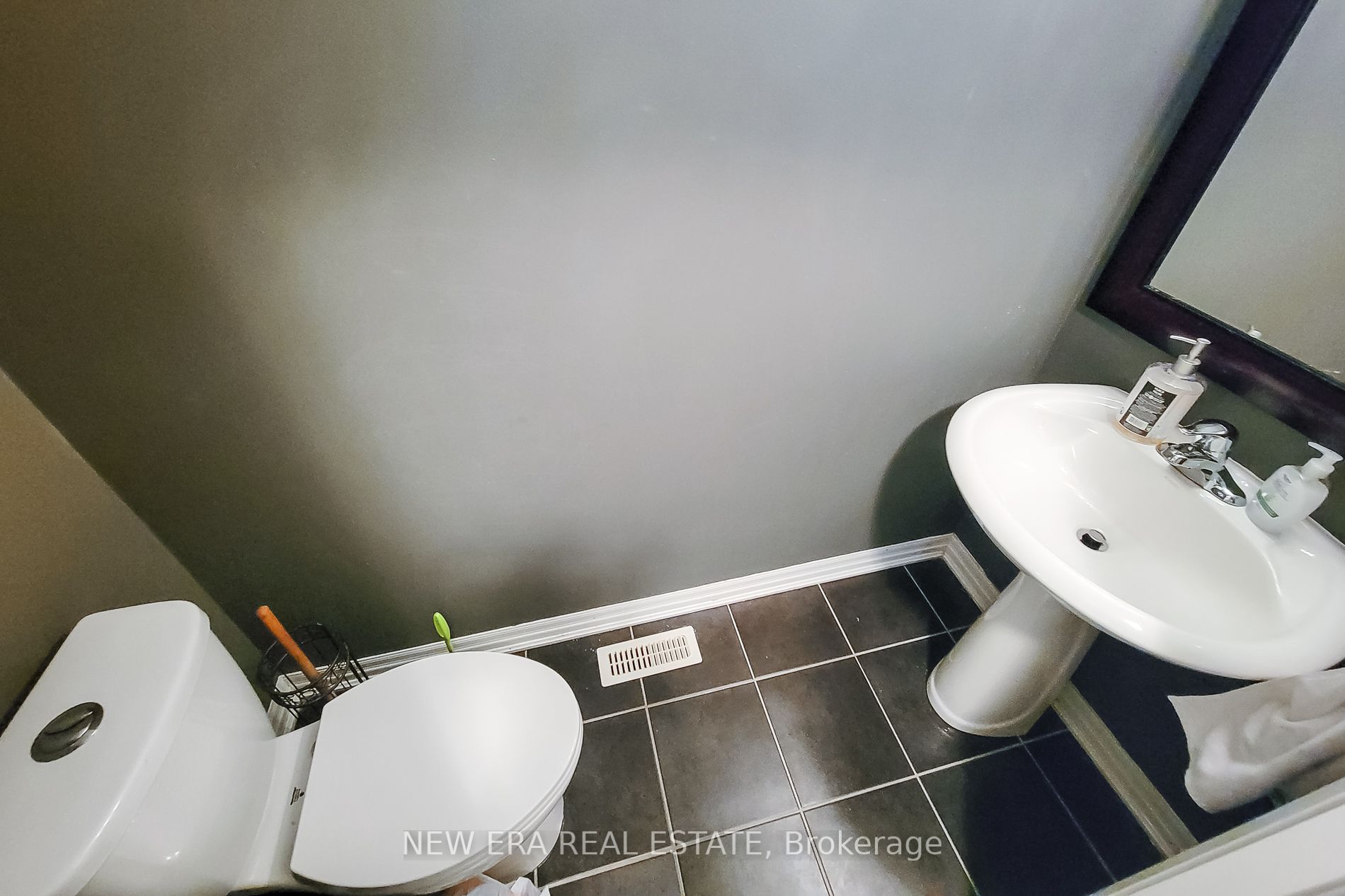 128 Montreal Circle Property Photo 22