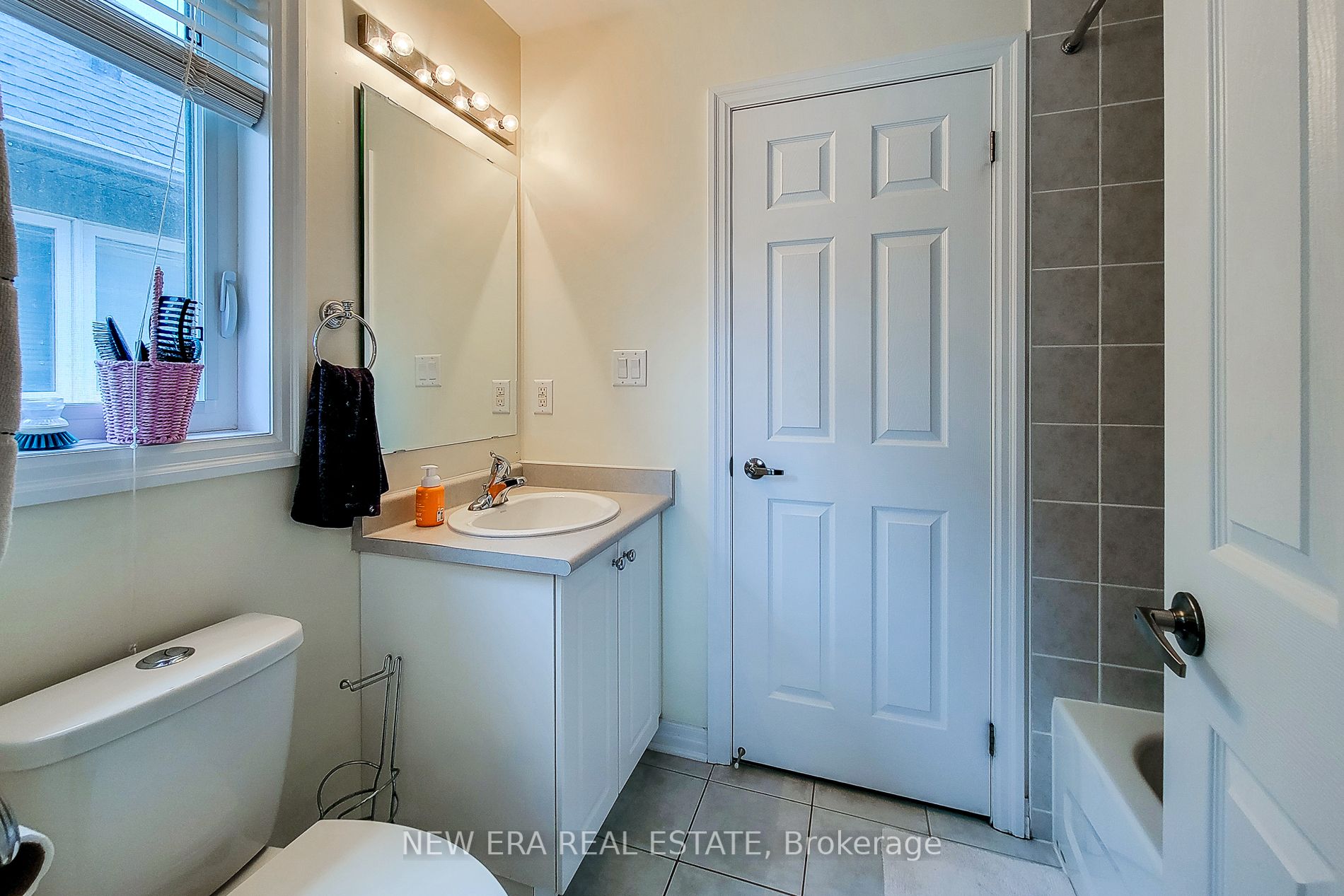 128 Montreal Circle Property Photo 34