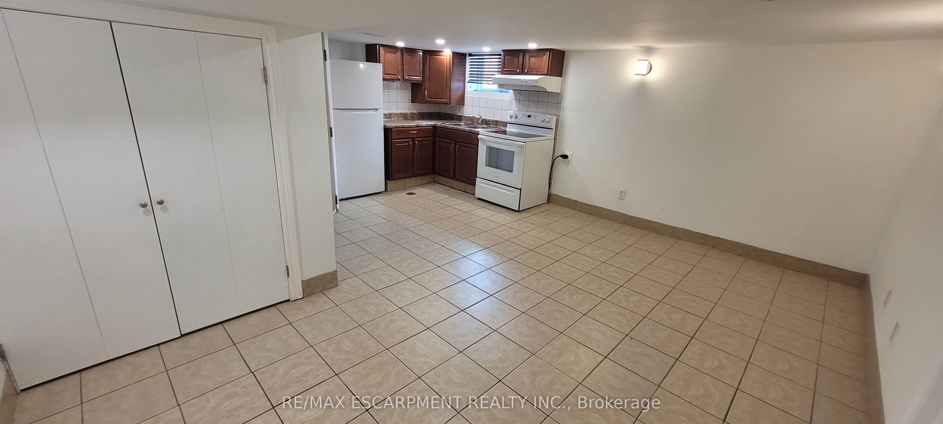 98 Limeridge Road E Lower Level Property Photo 4