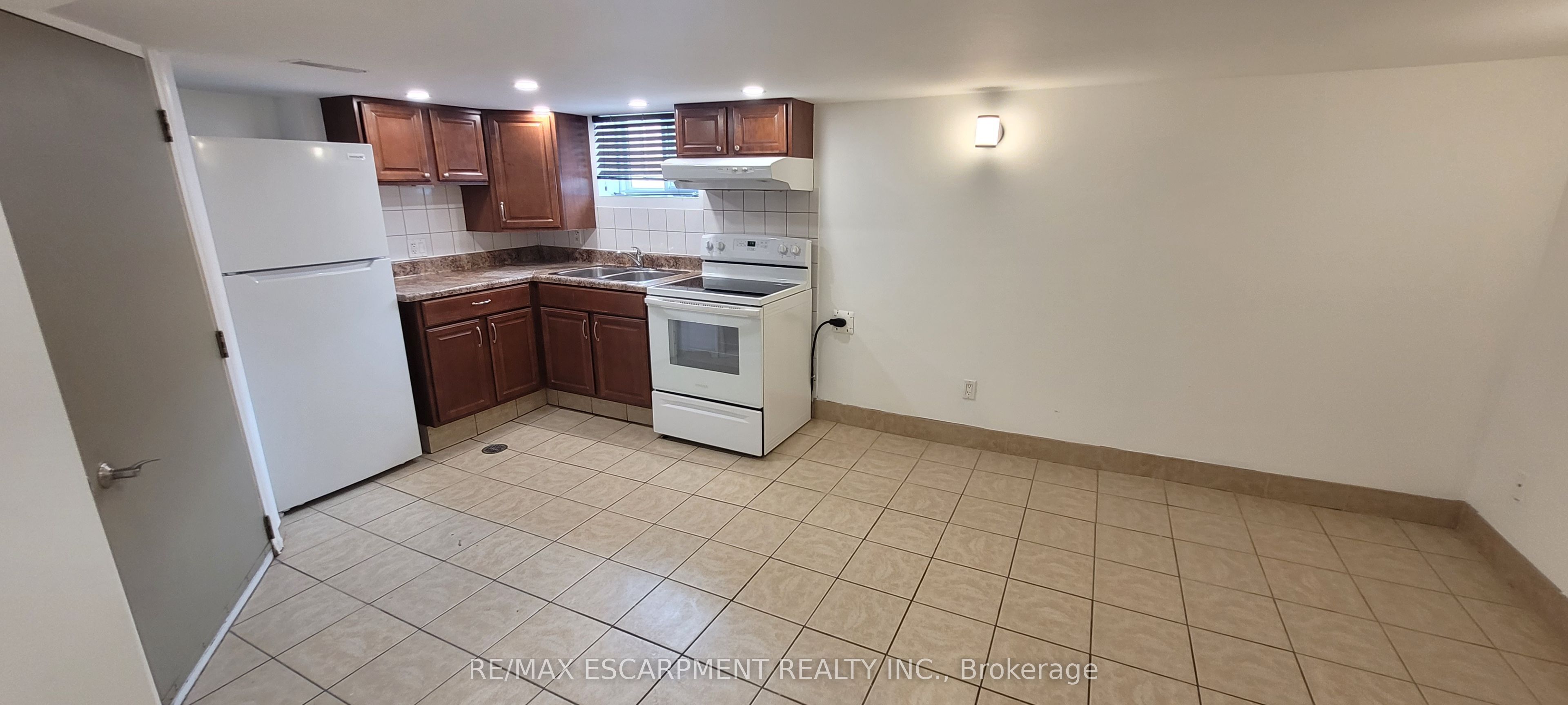 98 Limeridge Road E Lower Level Property Photo 6