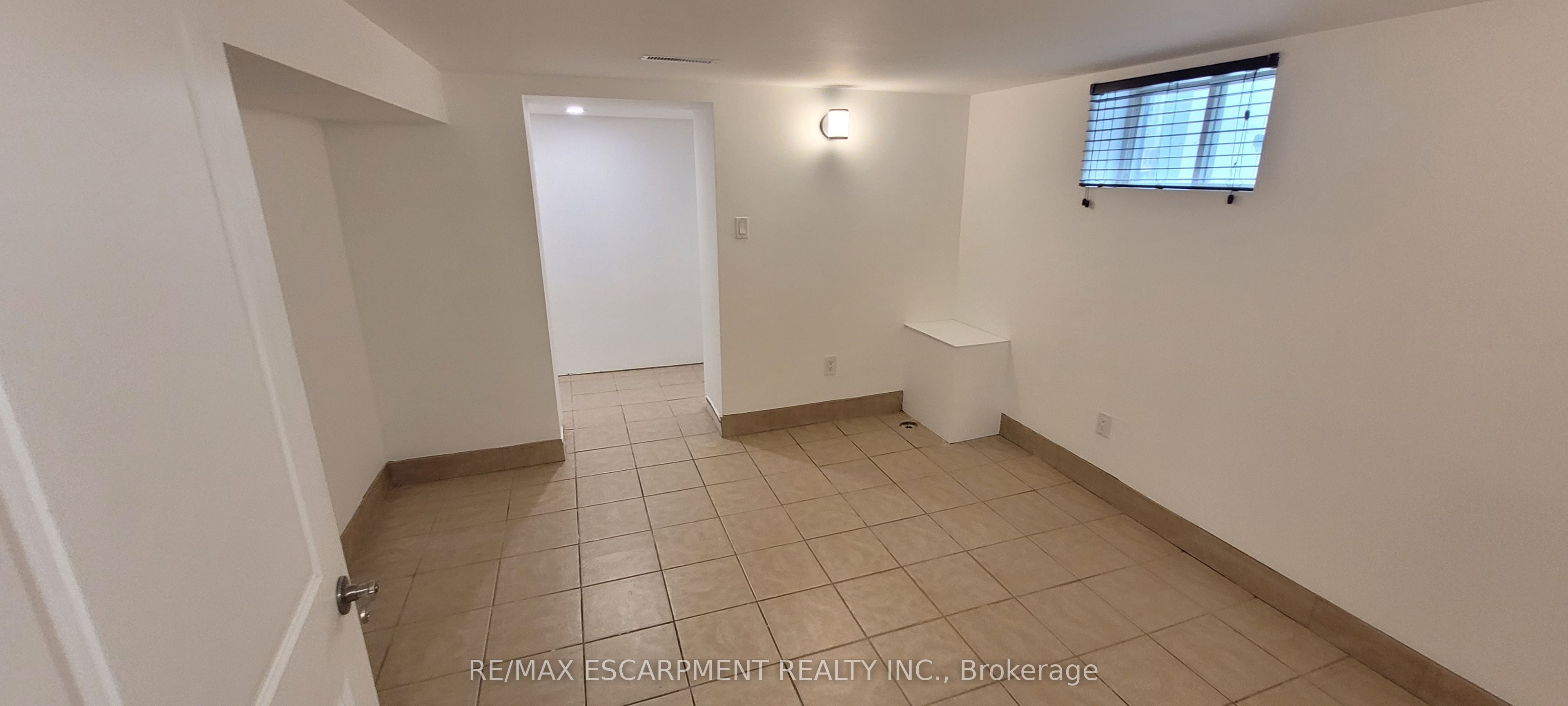 98 Limeridge Road E Lower Level Property Photo 14