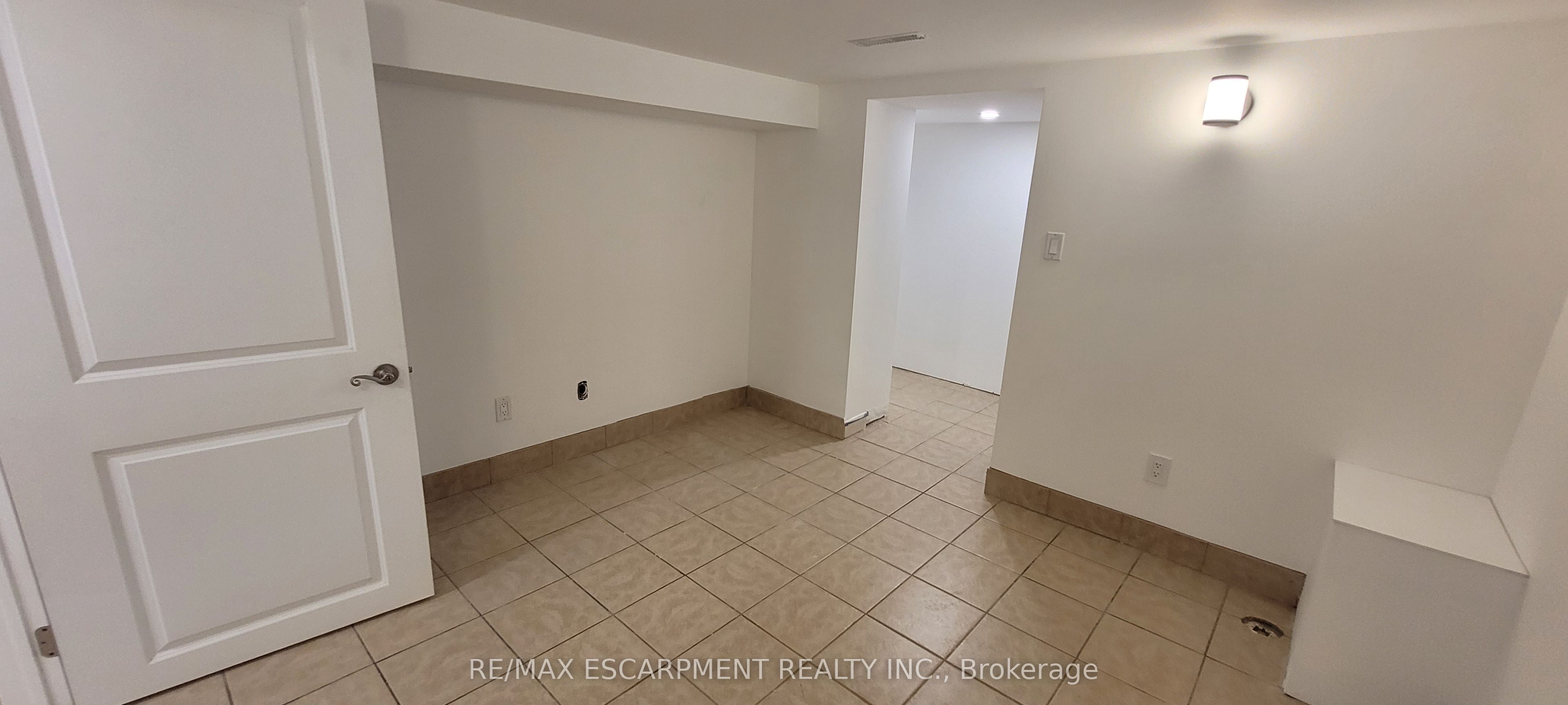 98 Limeridge Road E Lower Level Property Photo 15