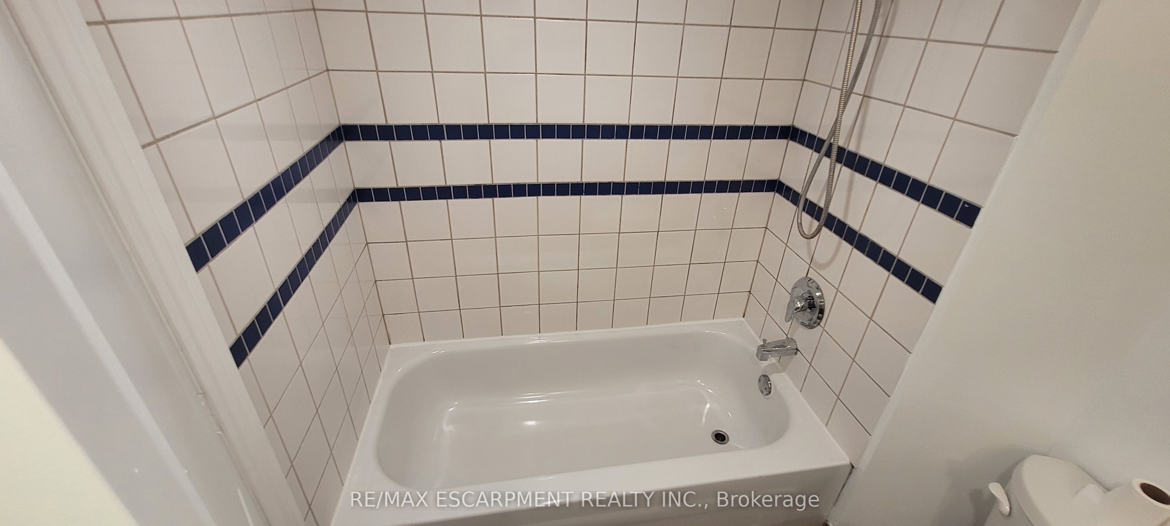98 Limeridge Road E Lower Level Property Photo 22