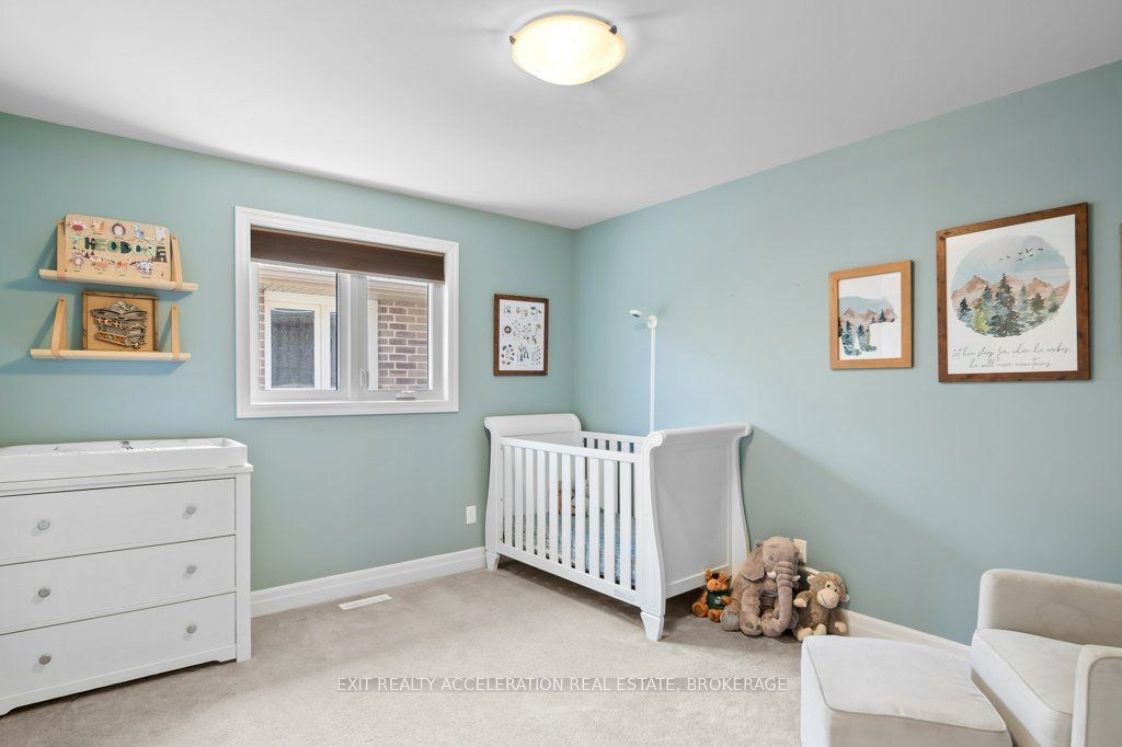 92 Hartwood Crescent Property Photo 21