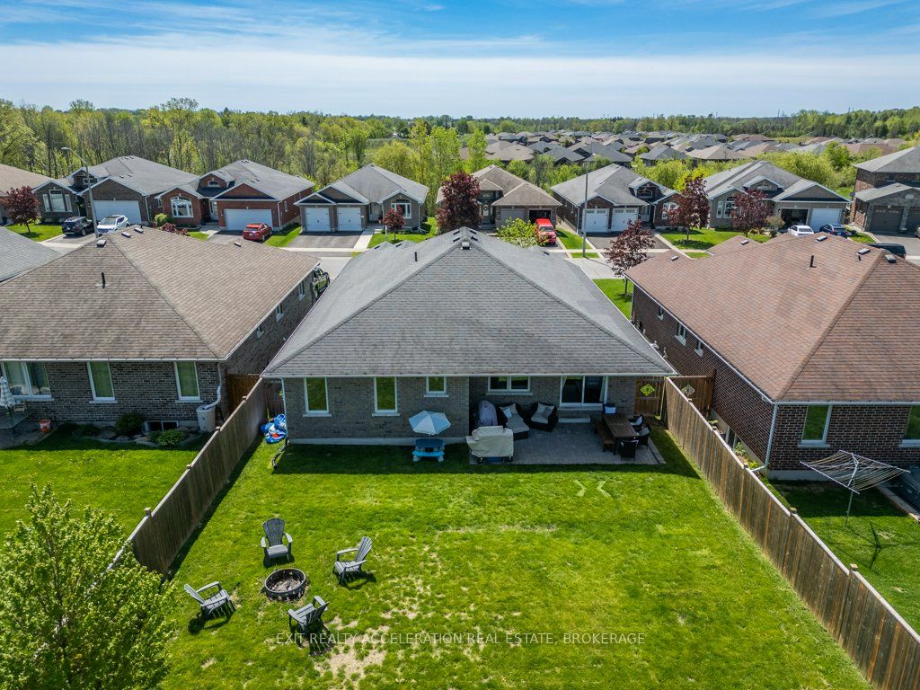 92 Hartwood Crescent Property Photo 45