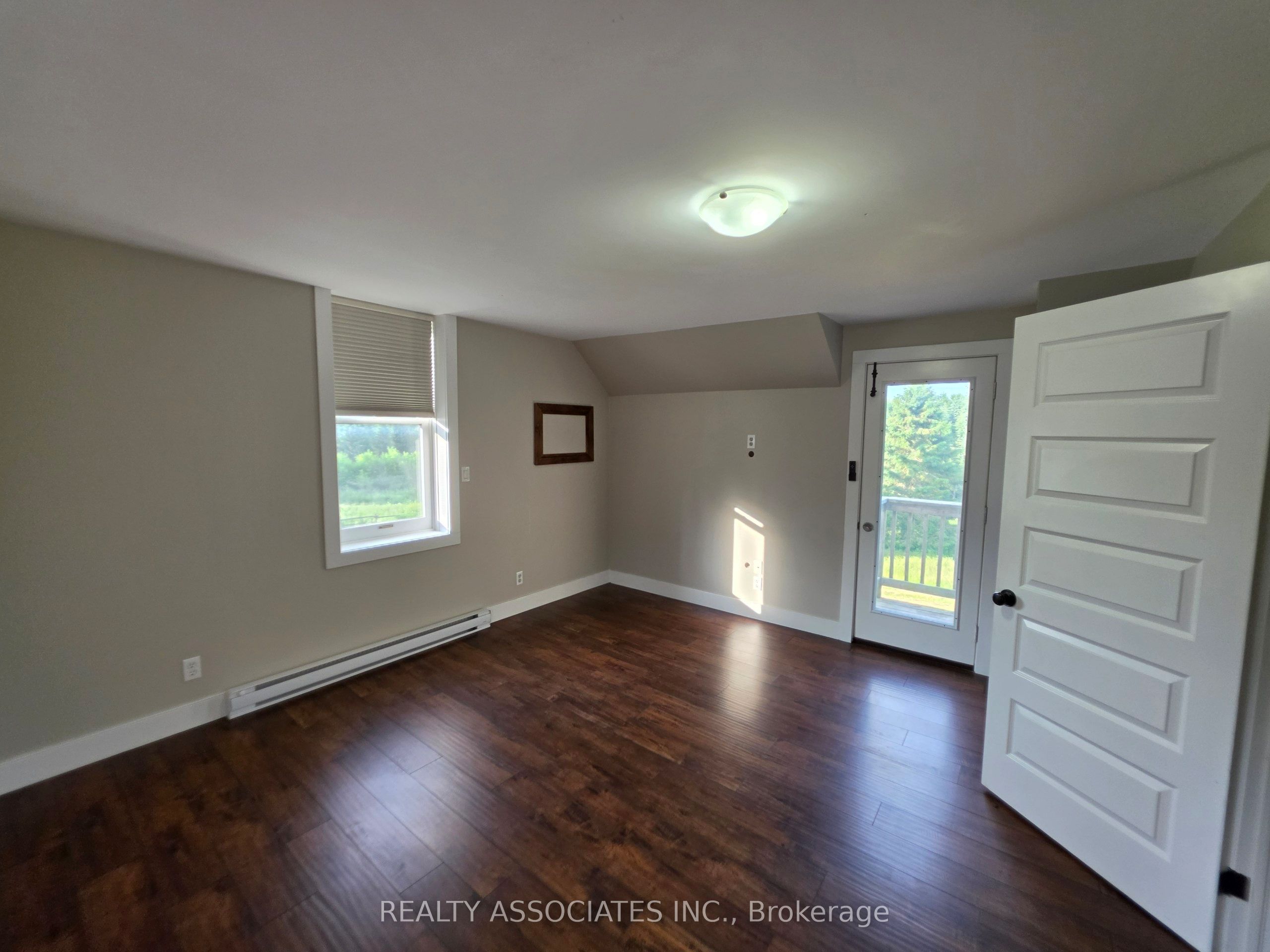 486289 30th Side Road Property Photo 21