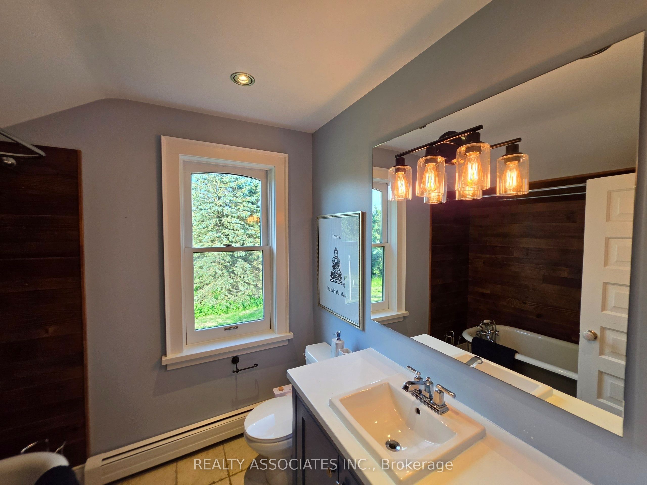 486289 30th Side Road Property Photo 23