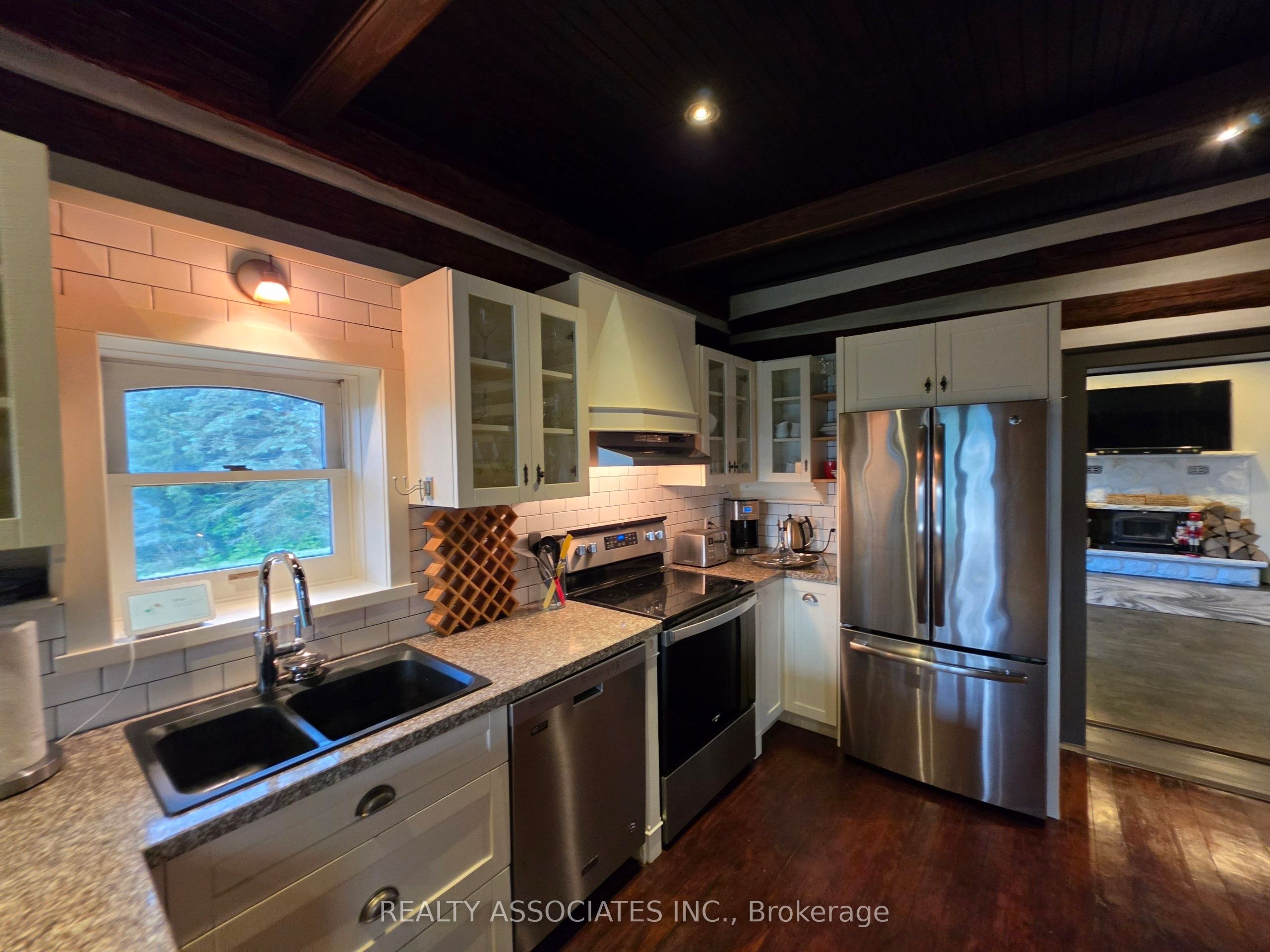 486289 30th Side Road Property Photo 27