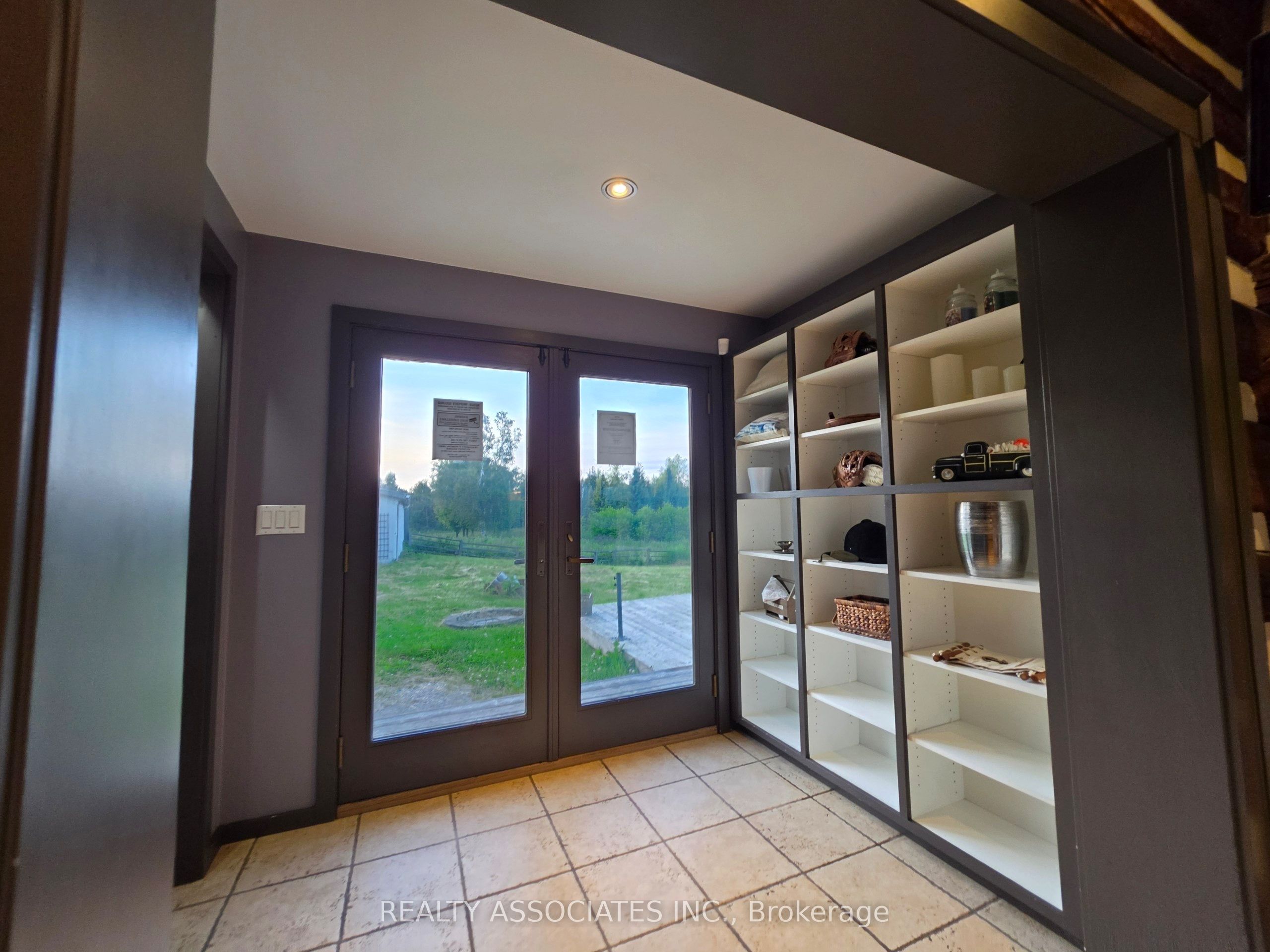 486289 30th Side Road Property Photo 33