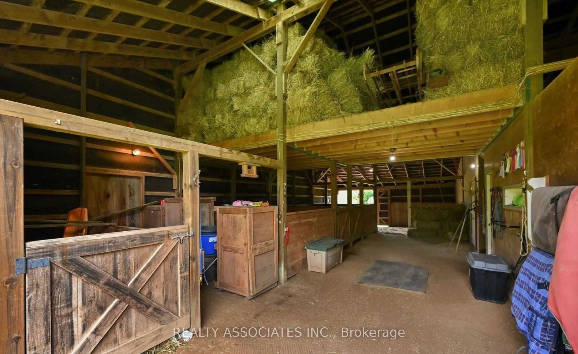 486289 30th Side Road Property Photo 49