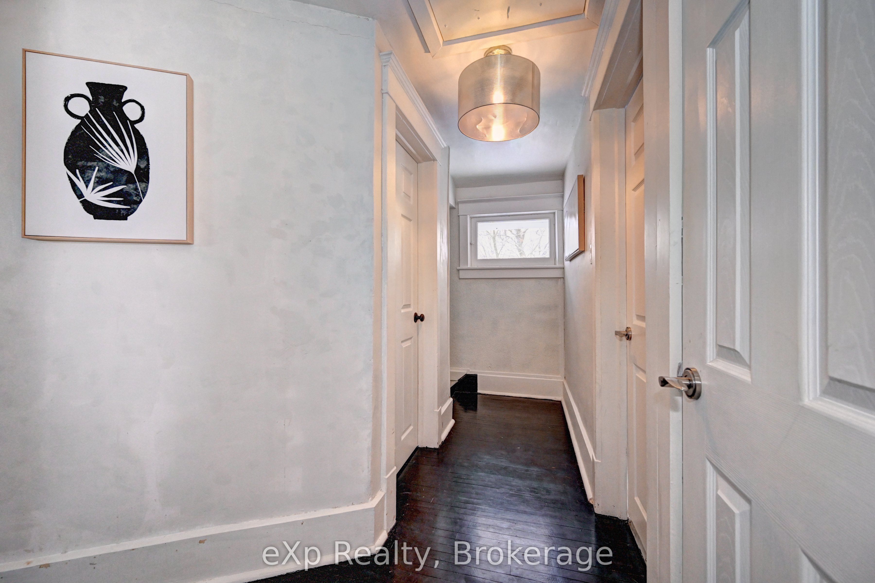 310 Barber Avenue N Property Photo 22