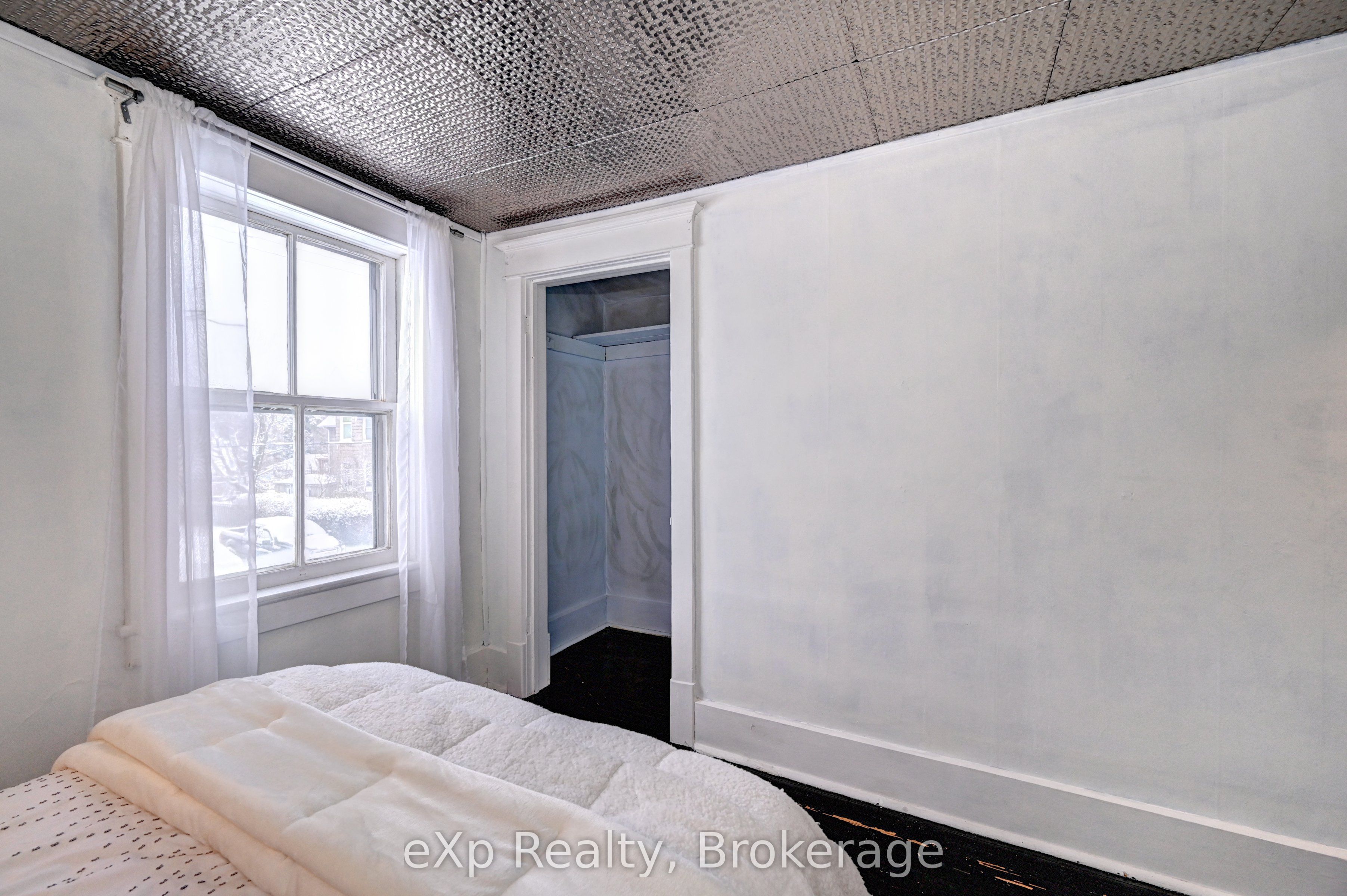 310 Barber Avenue N Property Photo 40