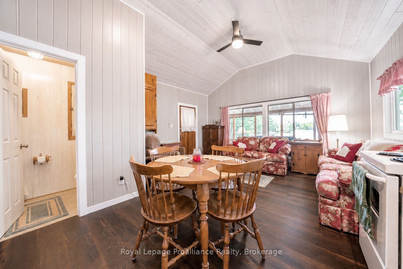 1117b Twin Pine Lane Property Photo 19
