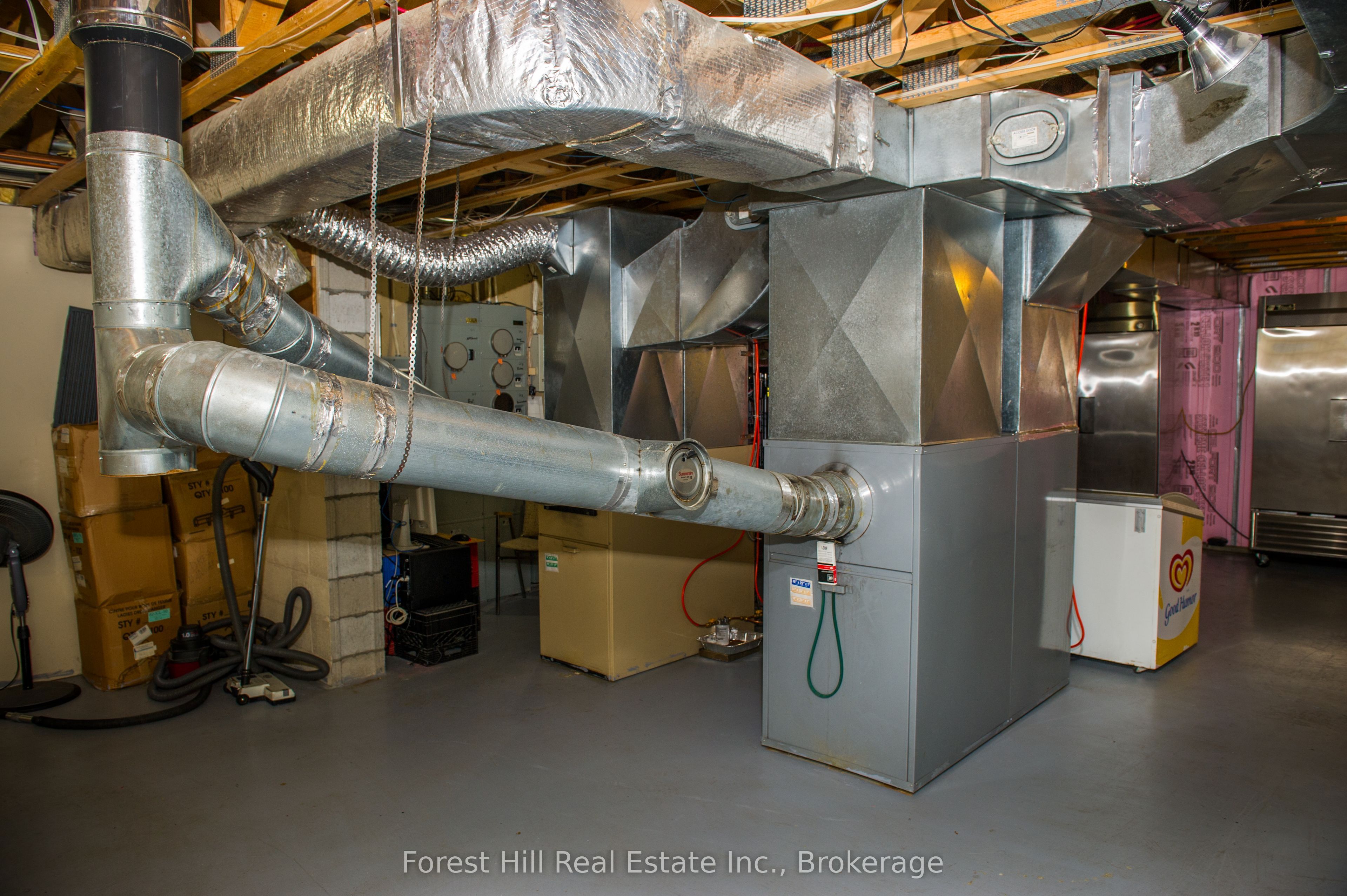 1066 Main Street Property Photo 9