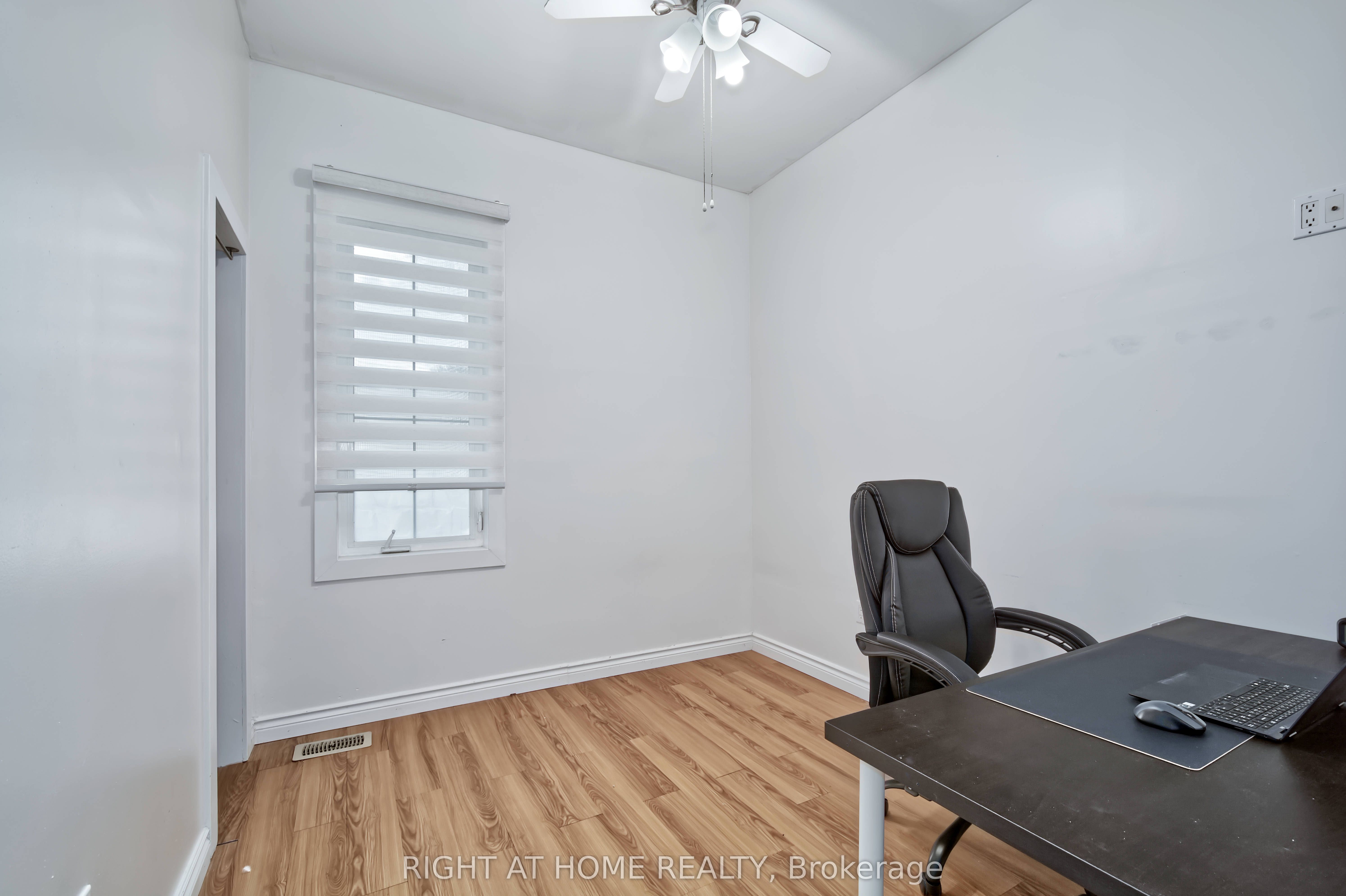 10 Pegler Street Property Photo 12