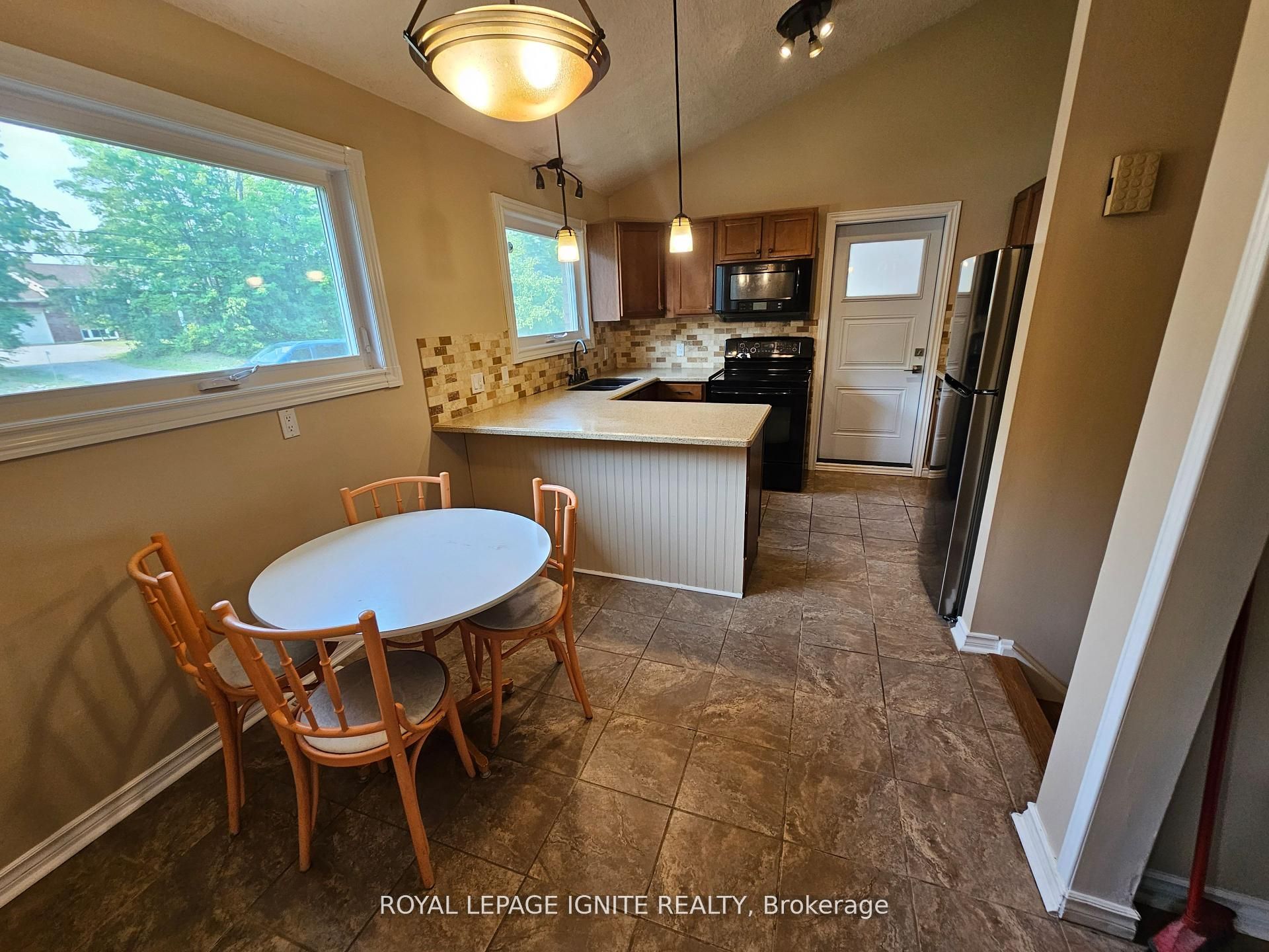 253 Woodland Drive N Property Photo 19