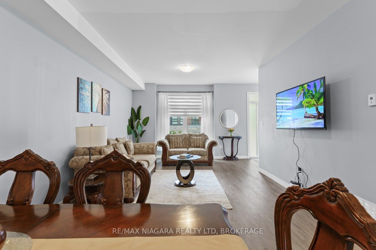 153 Summersides Boulevard Property Photo 11