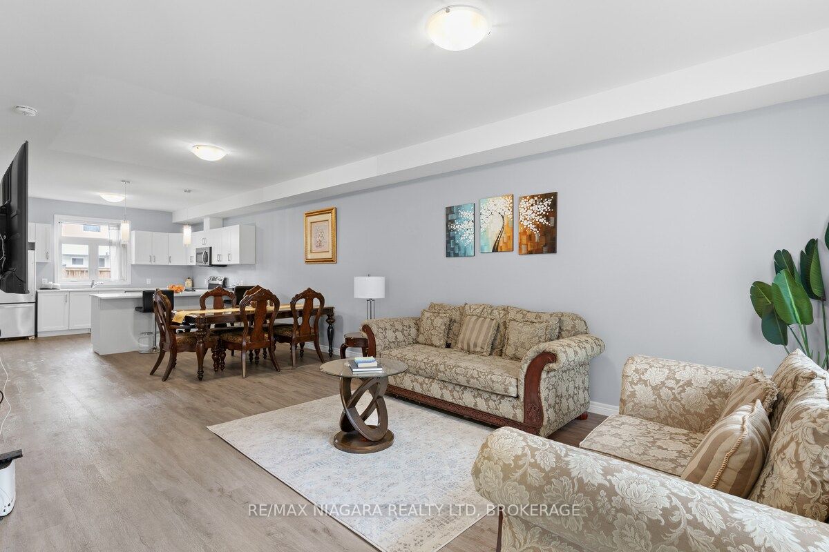 153 Summersides Boulevard Property Photo 13