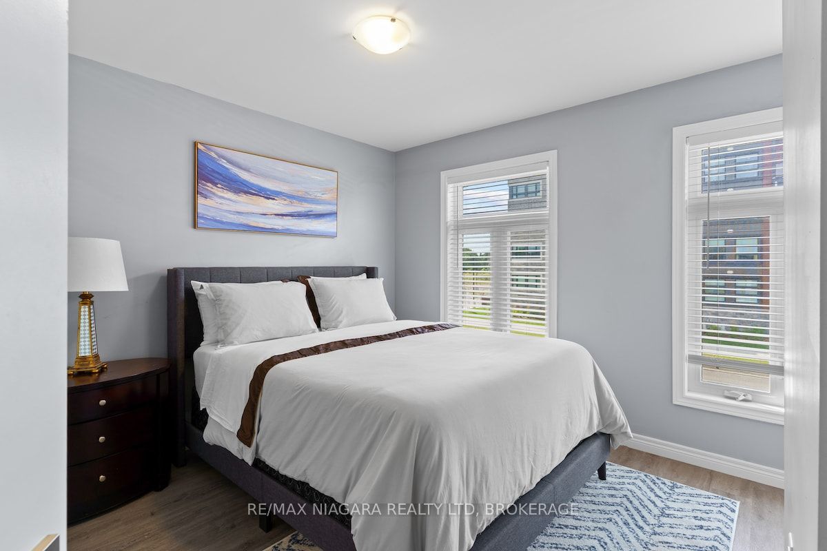 153 Summersides Boulevard Property Photo 14
