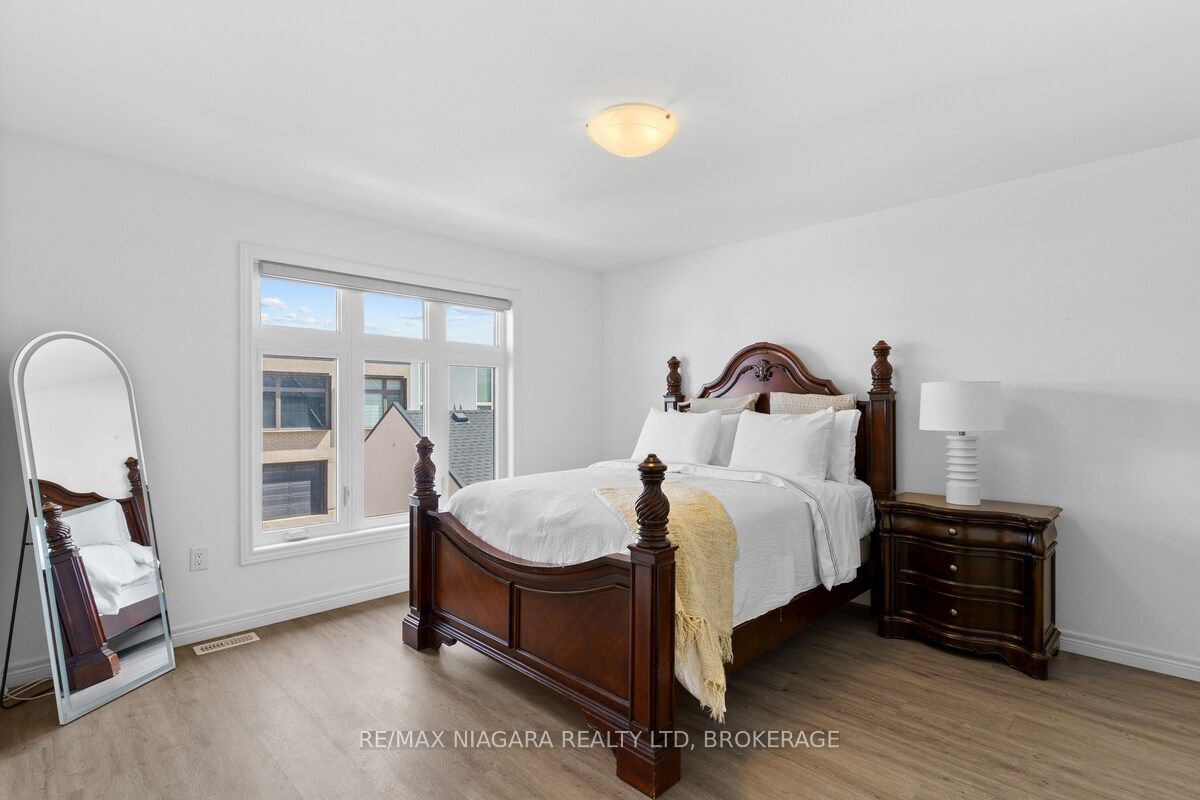 153 Summersides Boulevard Property Photo 18