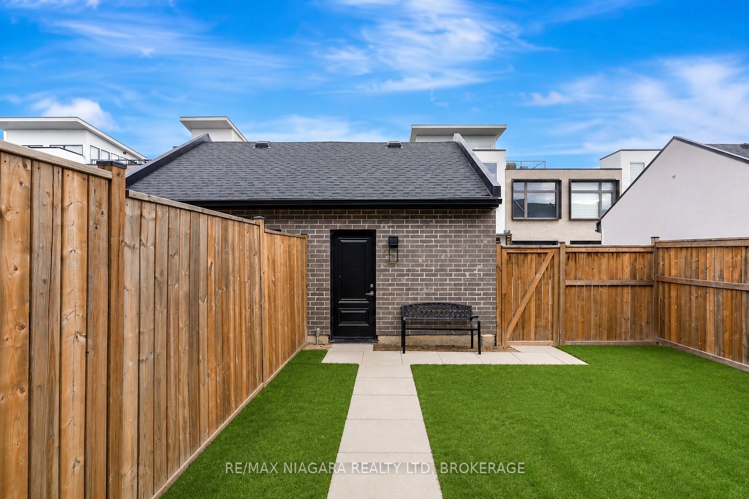 153 Summersides Boulevard Property Photo 23