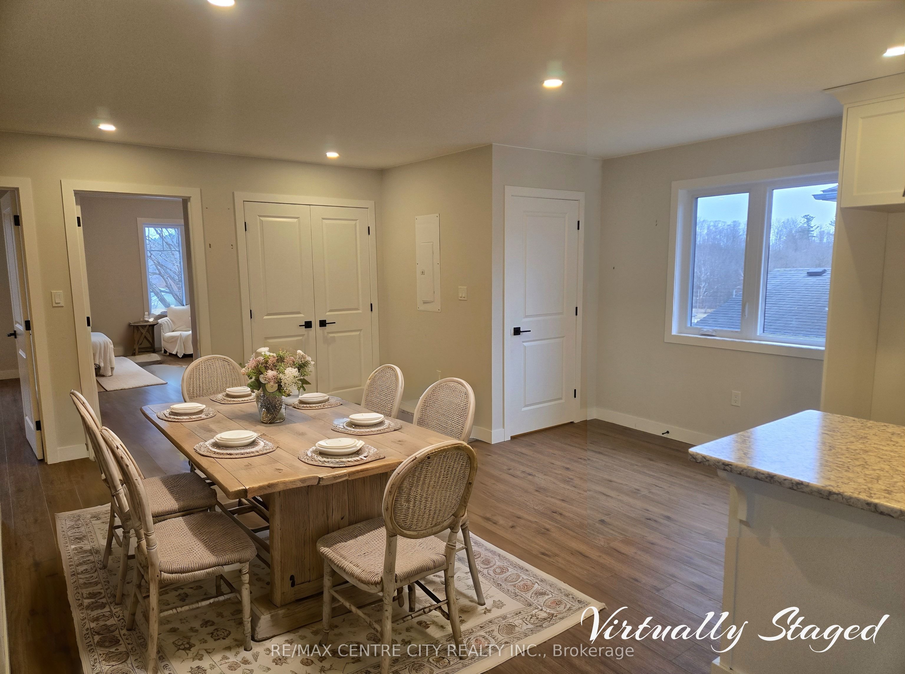 9 Oak Street Upper Property Photo 4