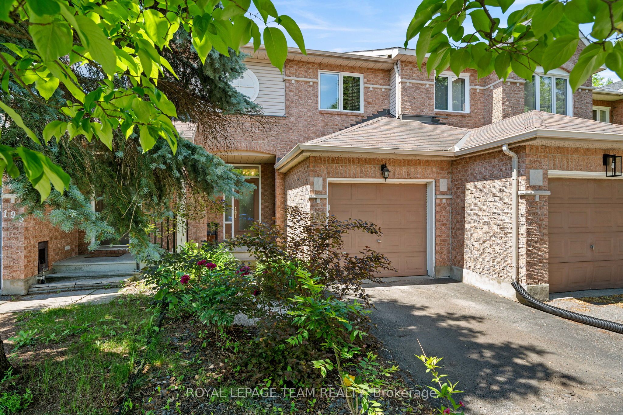 193 Thornbury Crescent Property Photo 1