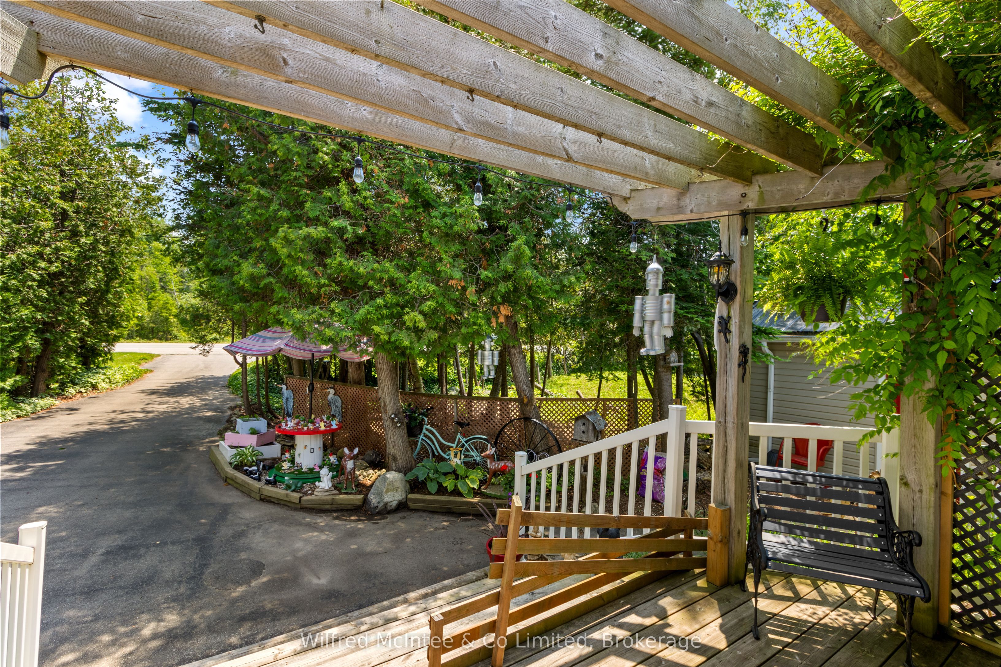 509 Bruce Road 13 Property Photo 6