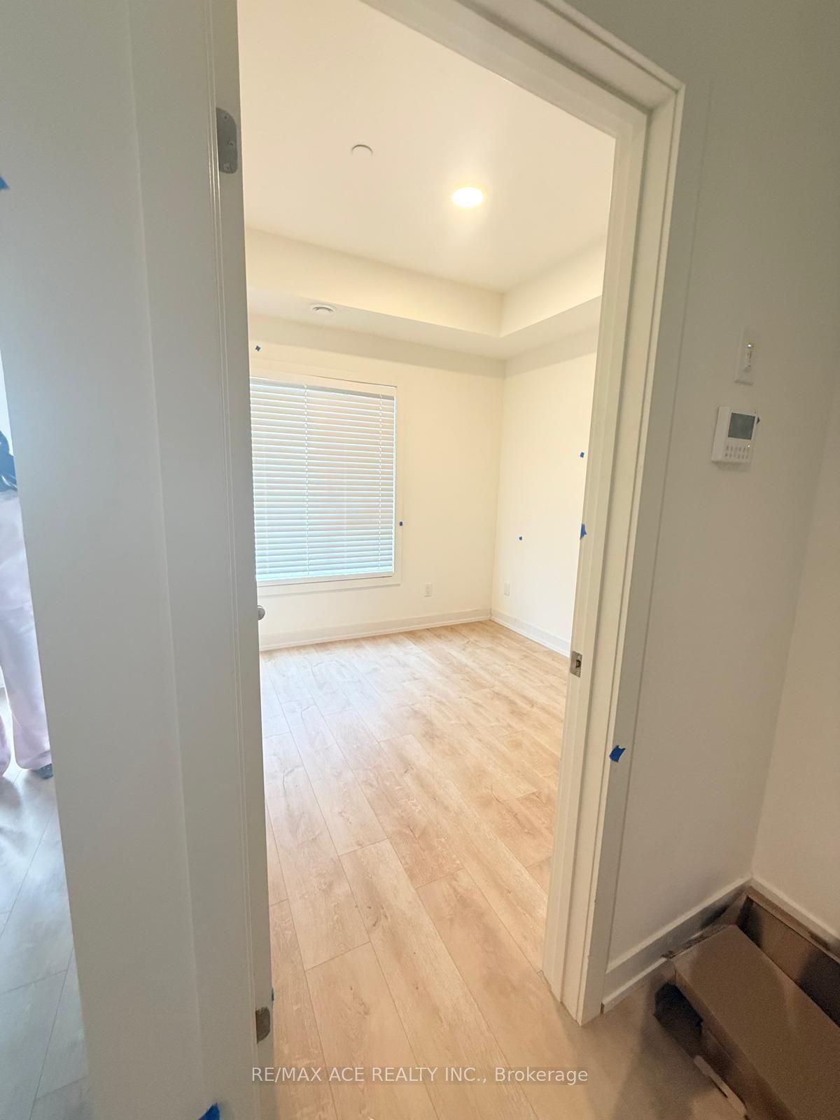 16 Melbourne Avenue 317b Property Photo 7