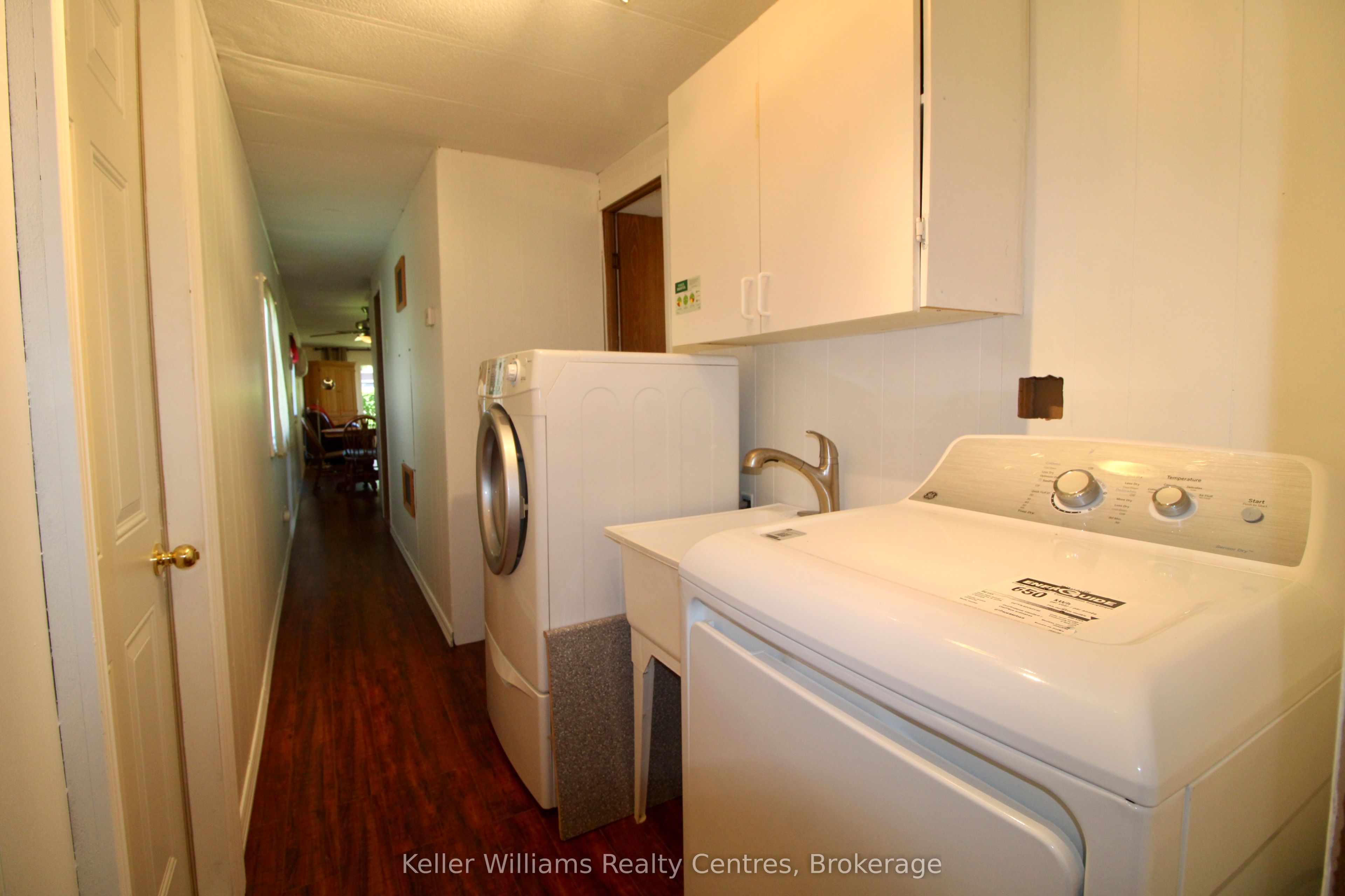 302694 Douglas Street 55 Property Photo 22