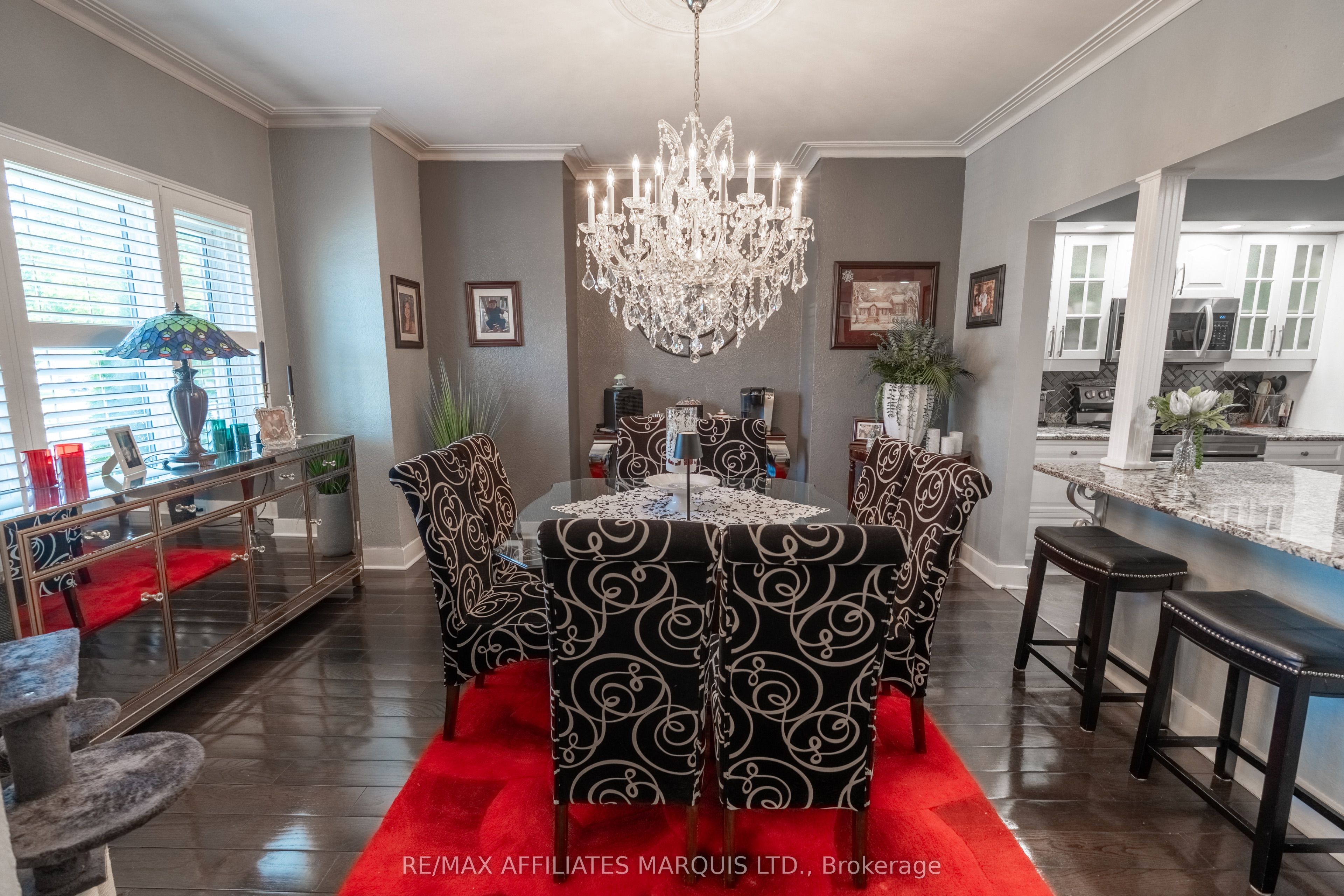 420 Third Street W Property Photo 3
