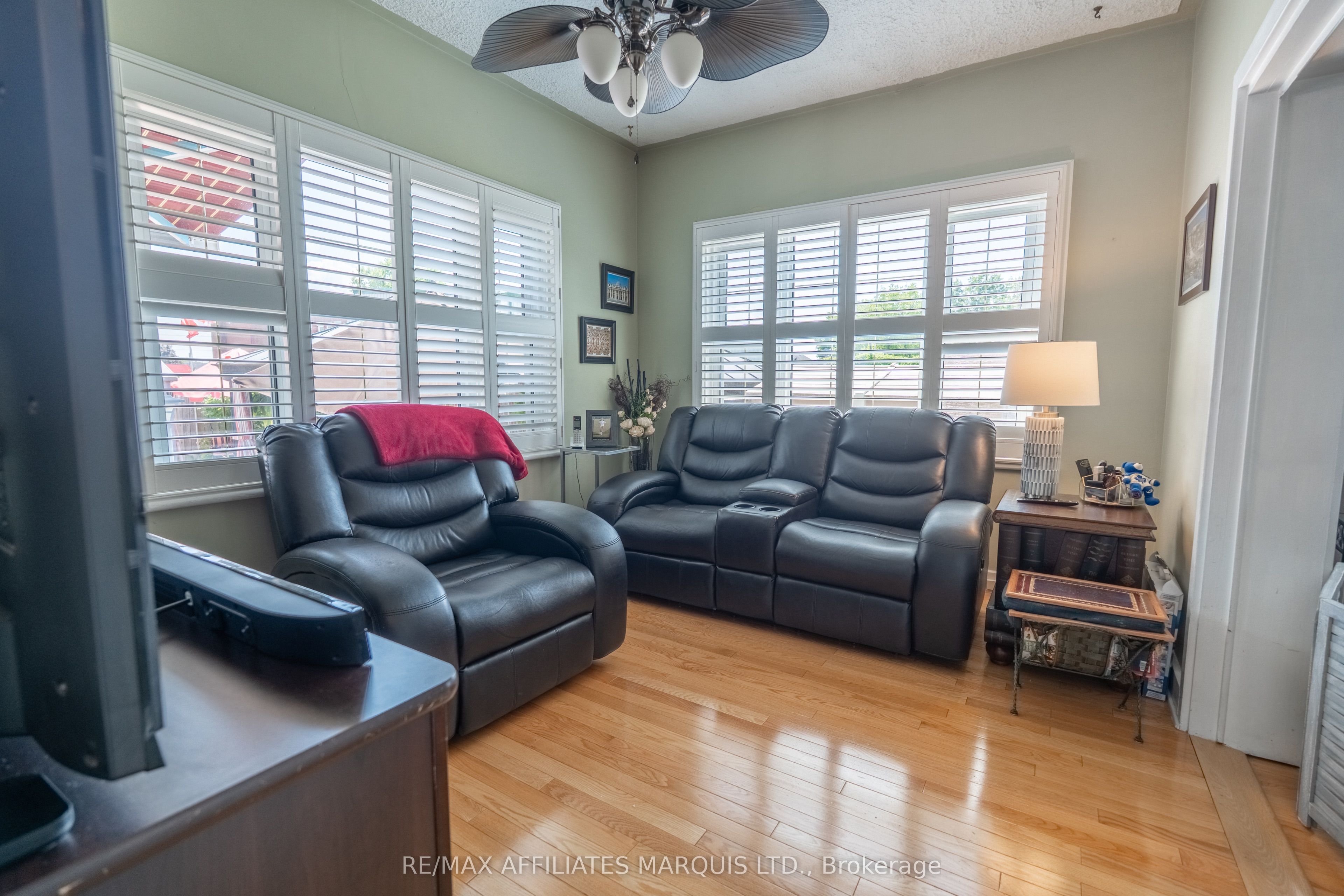 420 Third Street W Property Photo 18