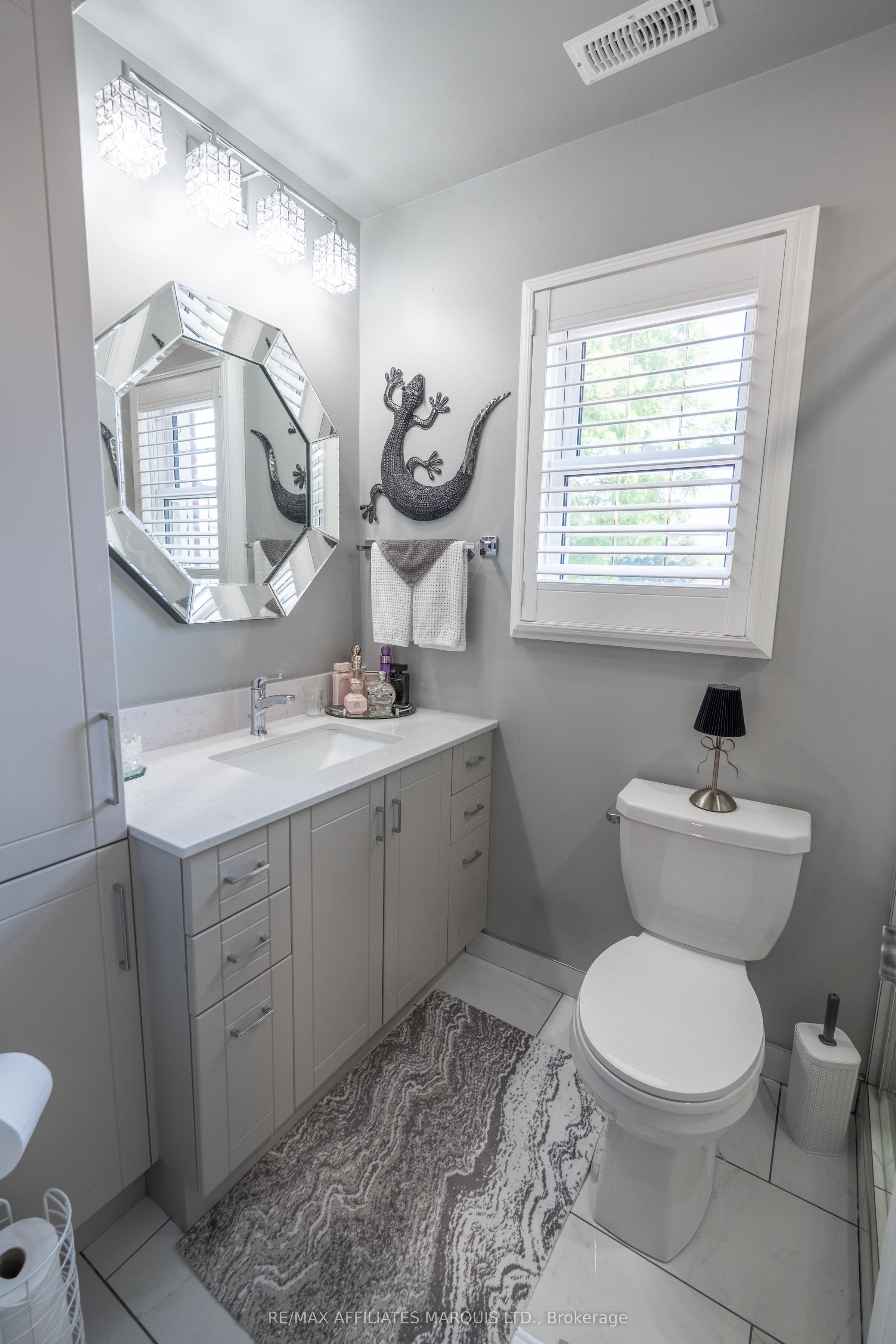 420 Third Street W Property Photo 28