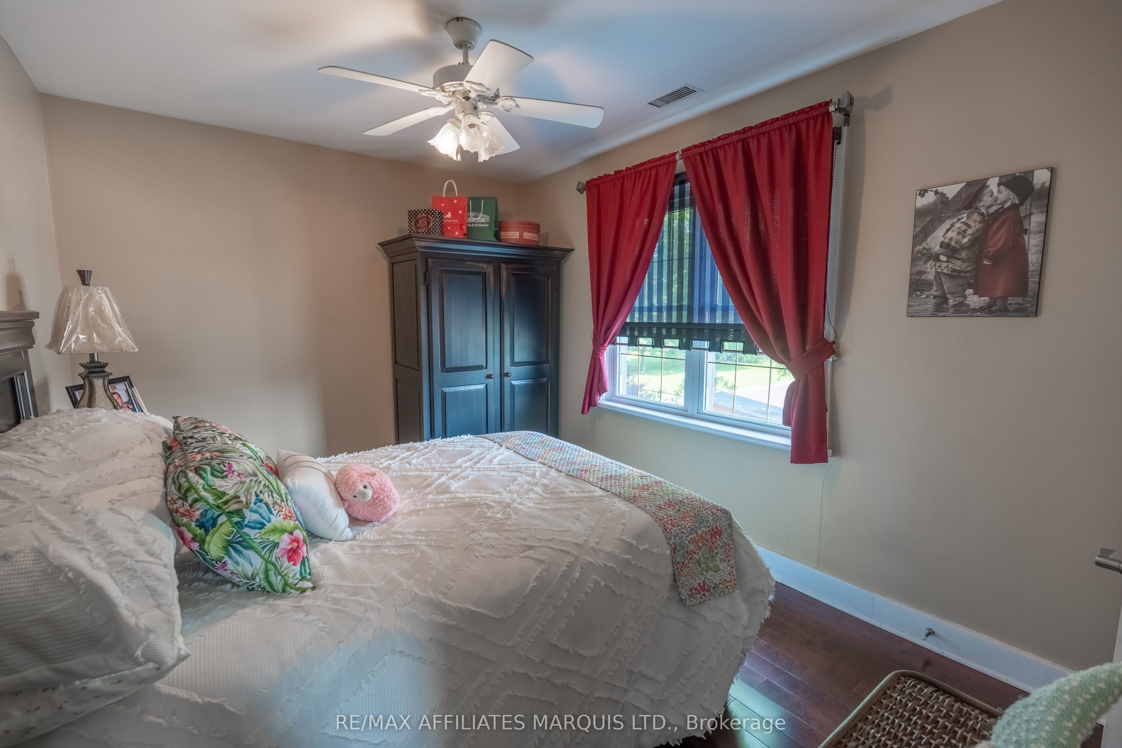 420 Third Street W Property Photo 32