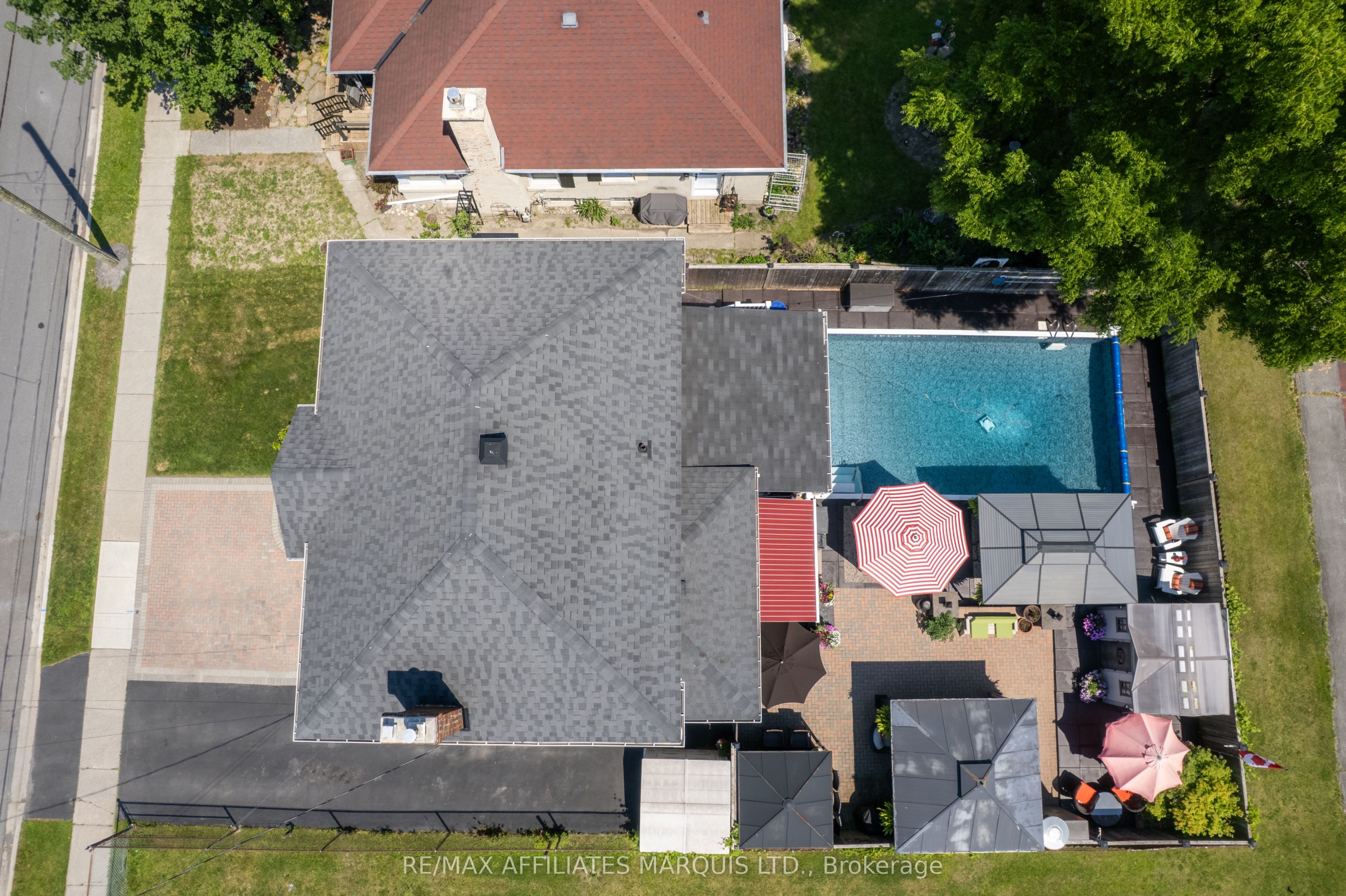 420 Third Street W Property Photo 37
